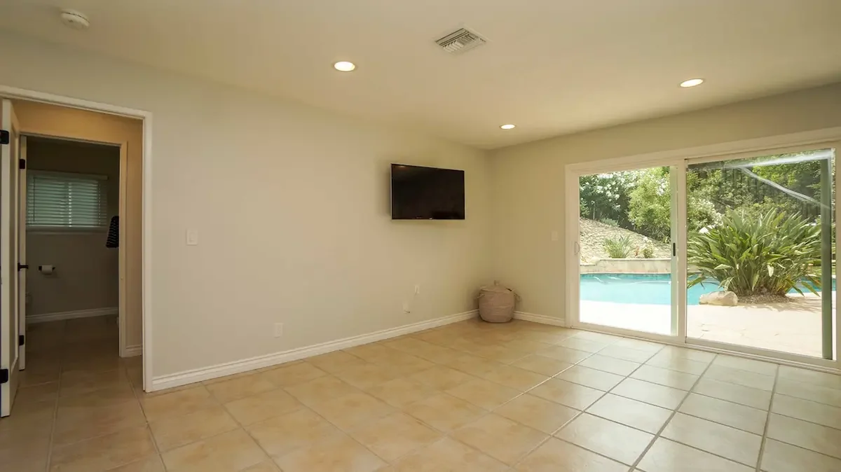 Living room of 353 Lynn Oaks Court in Thousand Oaks, CA.