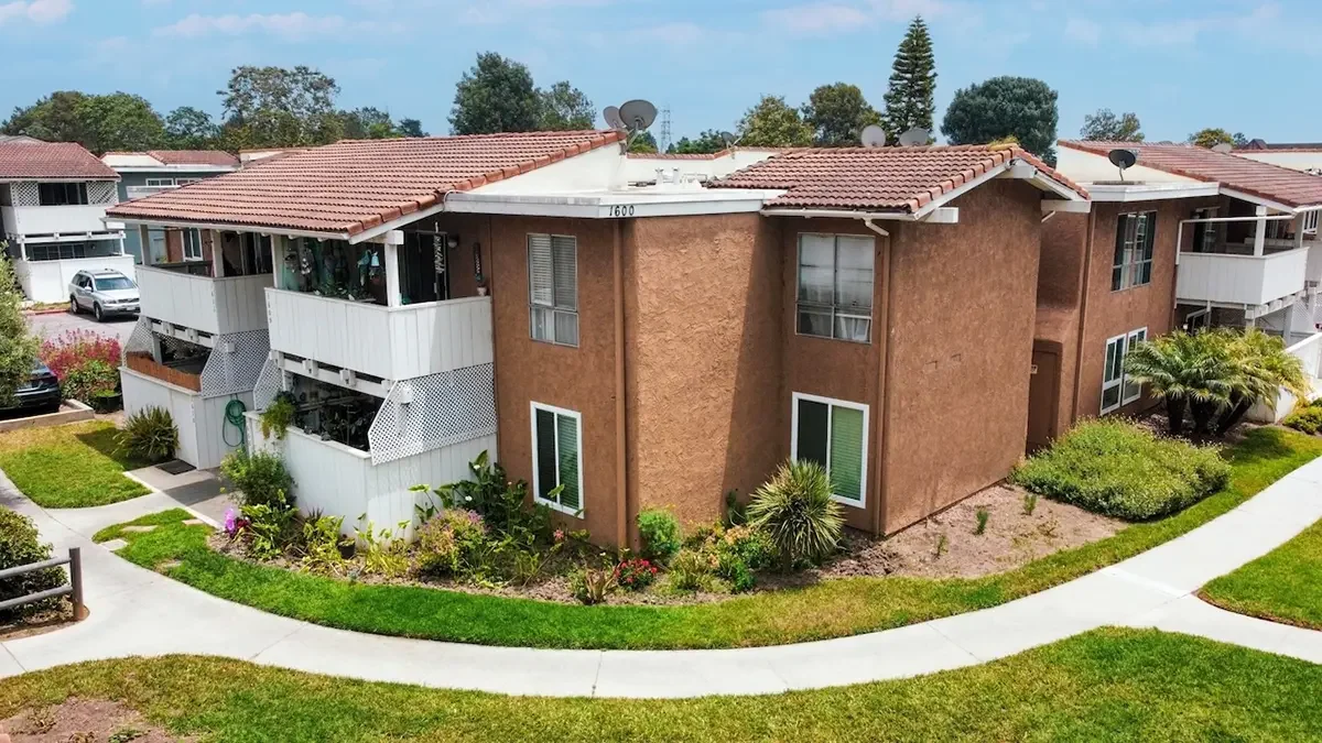 Exterior view of 1300 Saratoga Way #1609 in Ventura, CA.