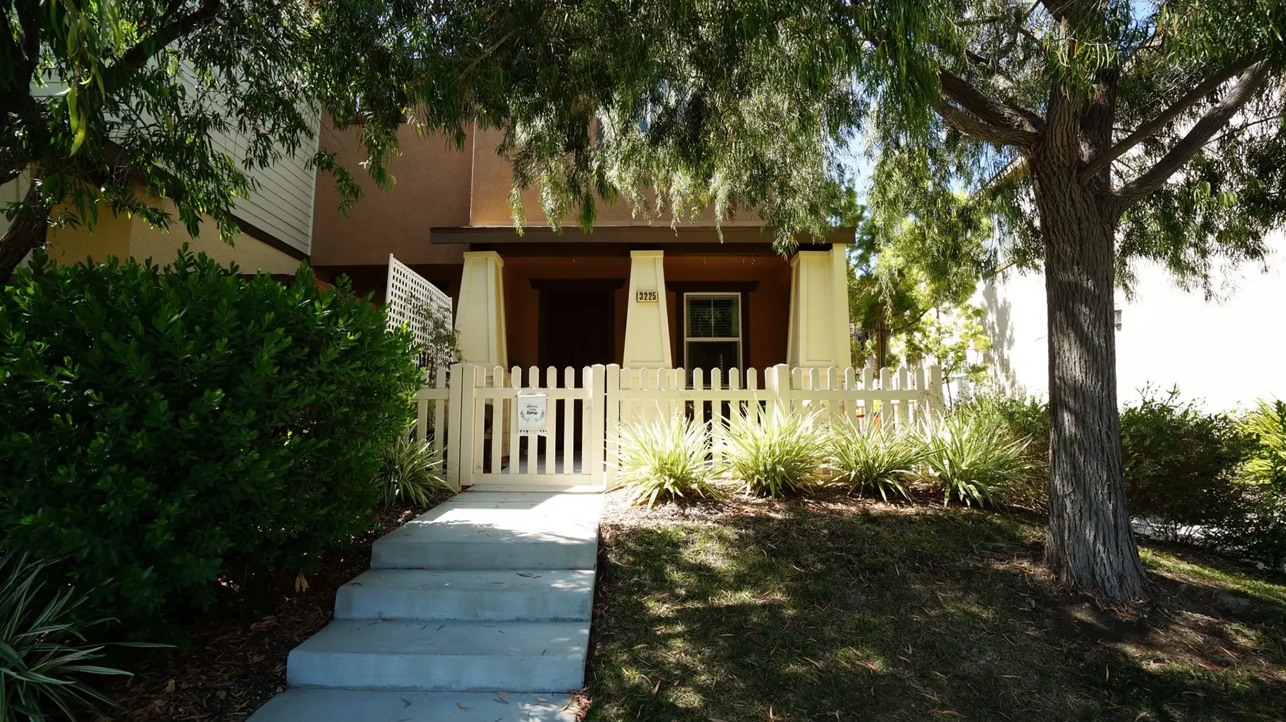 Exterior view of 3225 North Ventura Road in Oxnard, CA.