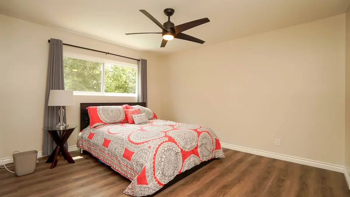 Secondary bedroom of 353 Lynn Oaks Court in Thousand Oaks, CA.