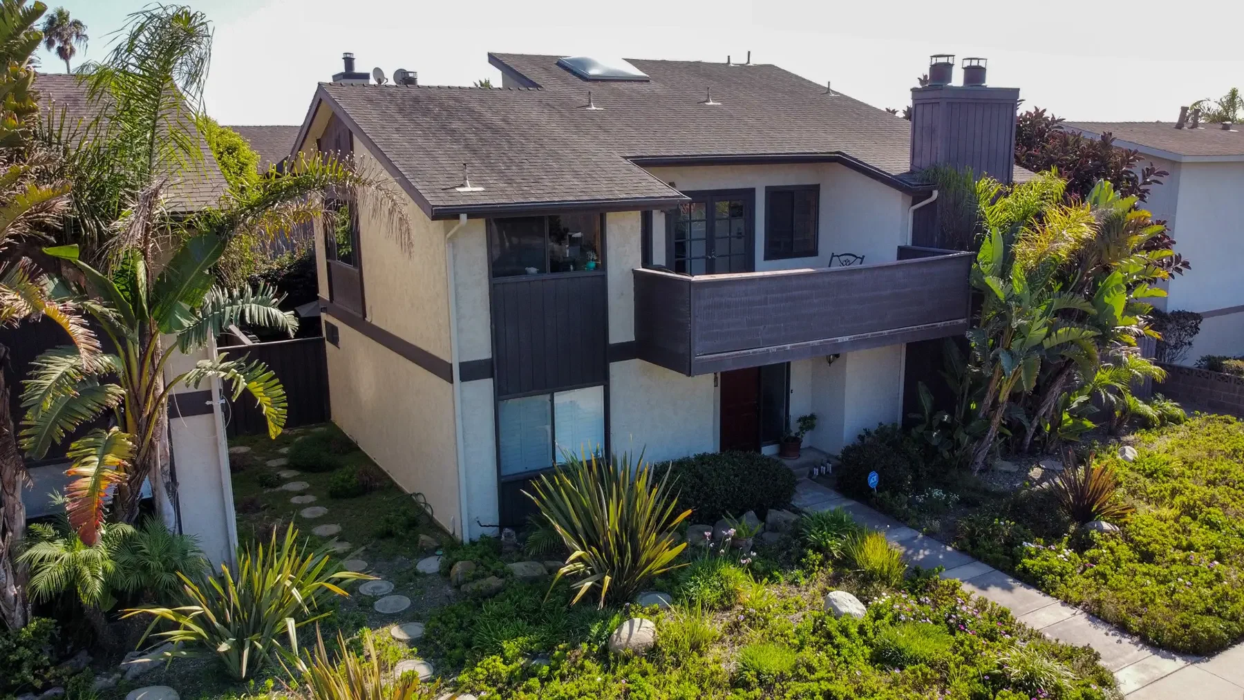 Exterior view of 5022 Nautilus Street in Oxnard, CA.