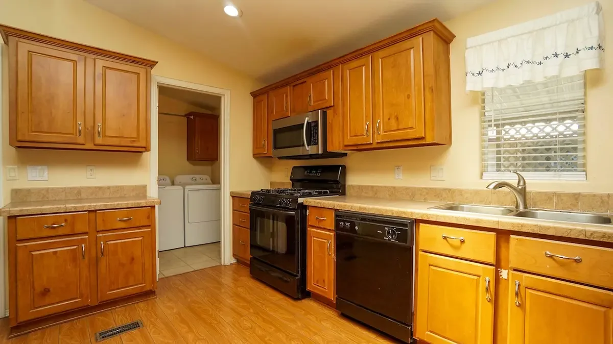 Kitchen of 79 Via Marisma in Camarillo, CA.