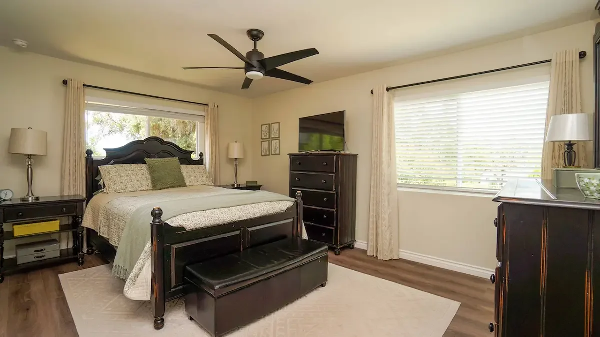 Primary bedroom of 353 Lynn Oaks Court in Thousand Oaks, CA.