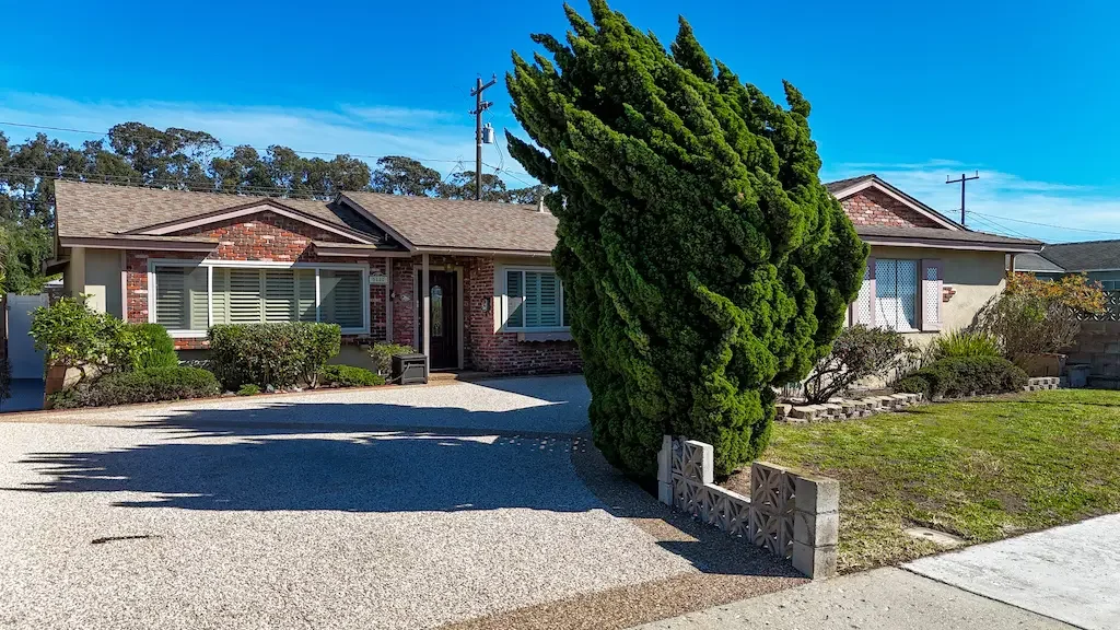 Exterior view of 3820 South J Street in Oxnard, CA.