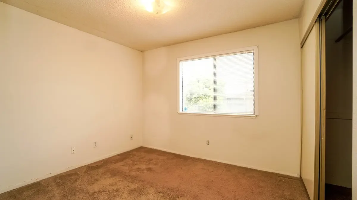 Secondary bedroom of 830 Blanca Place in Oxnard, CA.