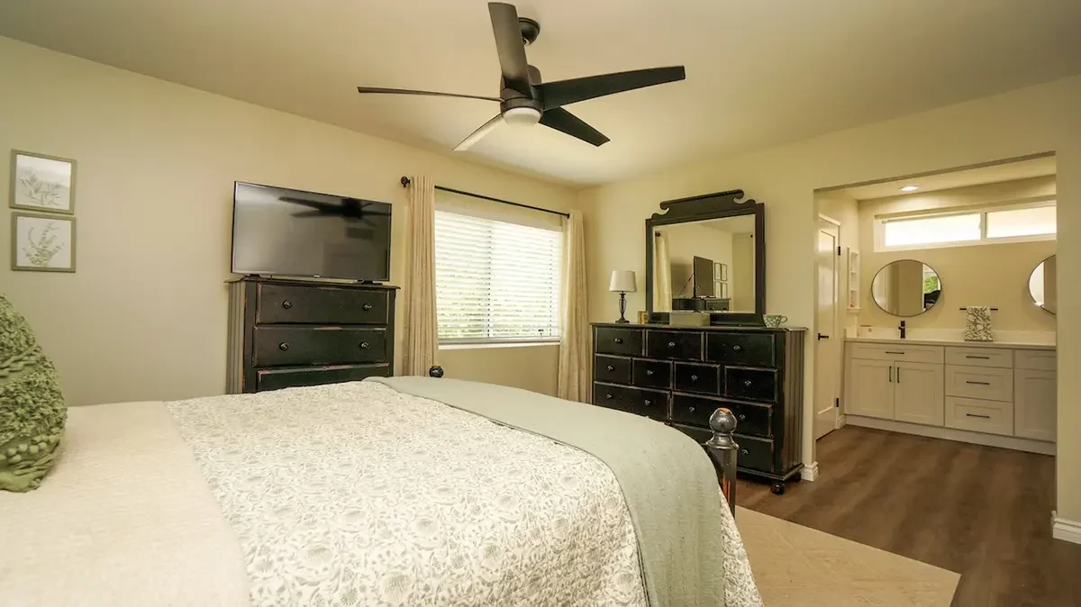 Primary bedroom of 353 Lynn Oaks Court in Thousand Oaks, CA.