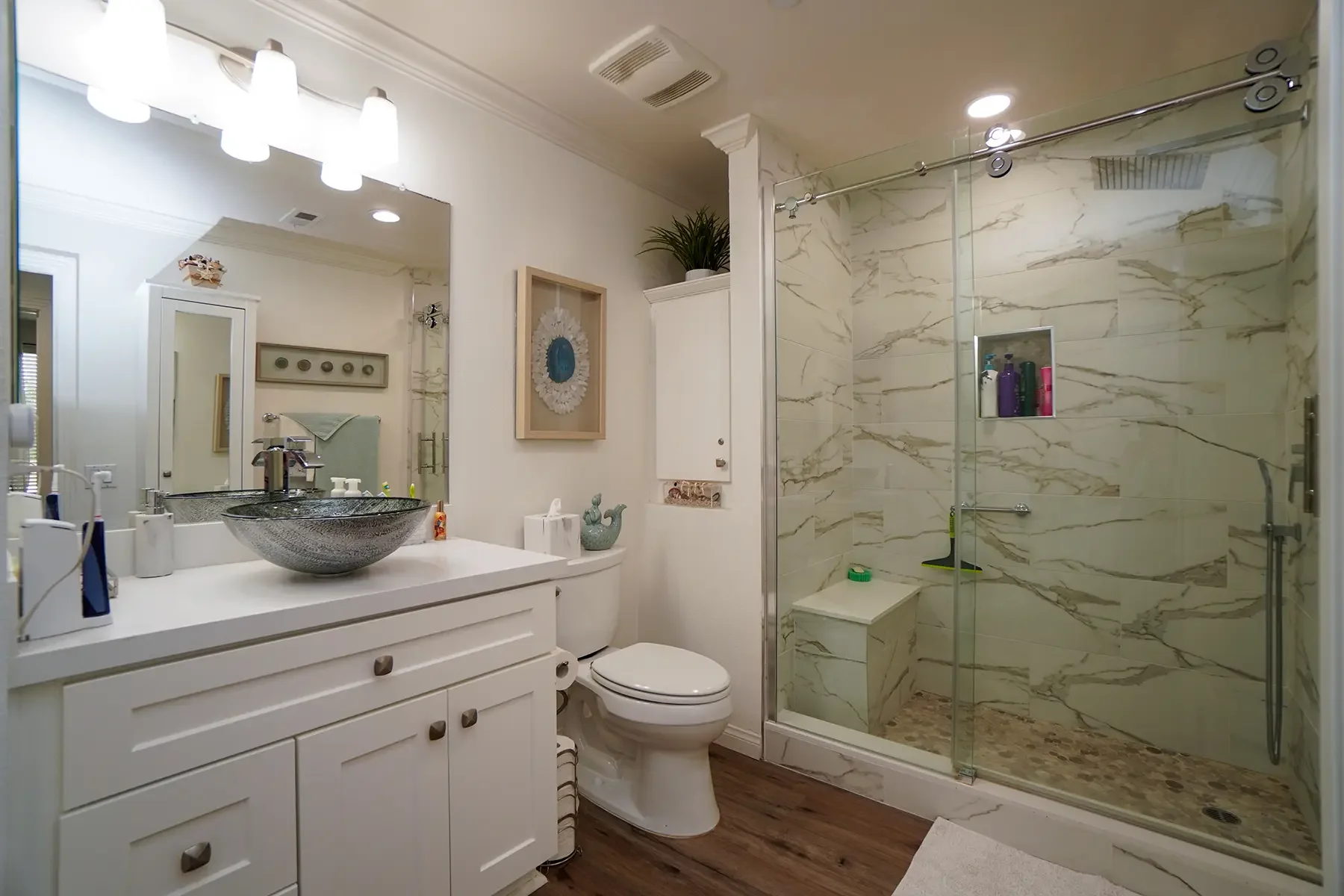 Bathroom photo of 1901 South Victoria Avenue #115 in Oxnard, CA.