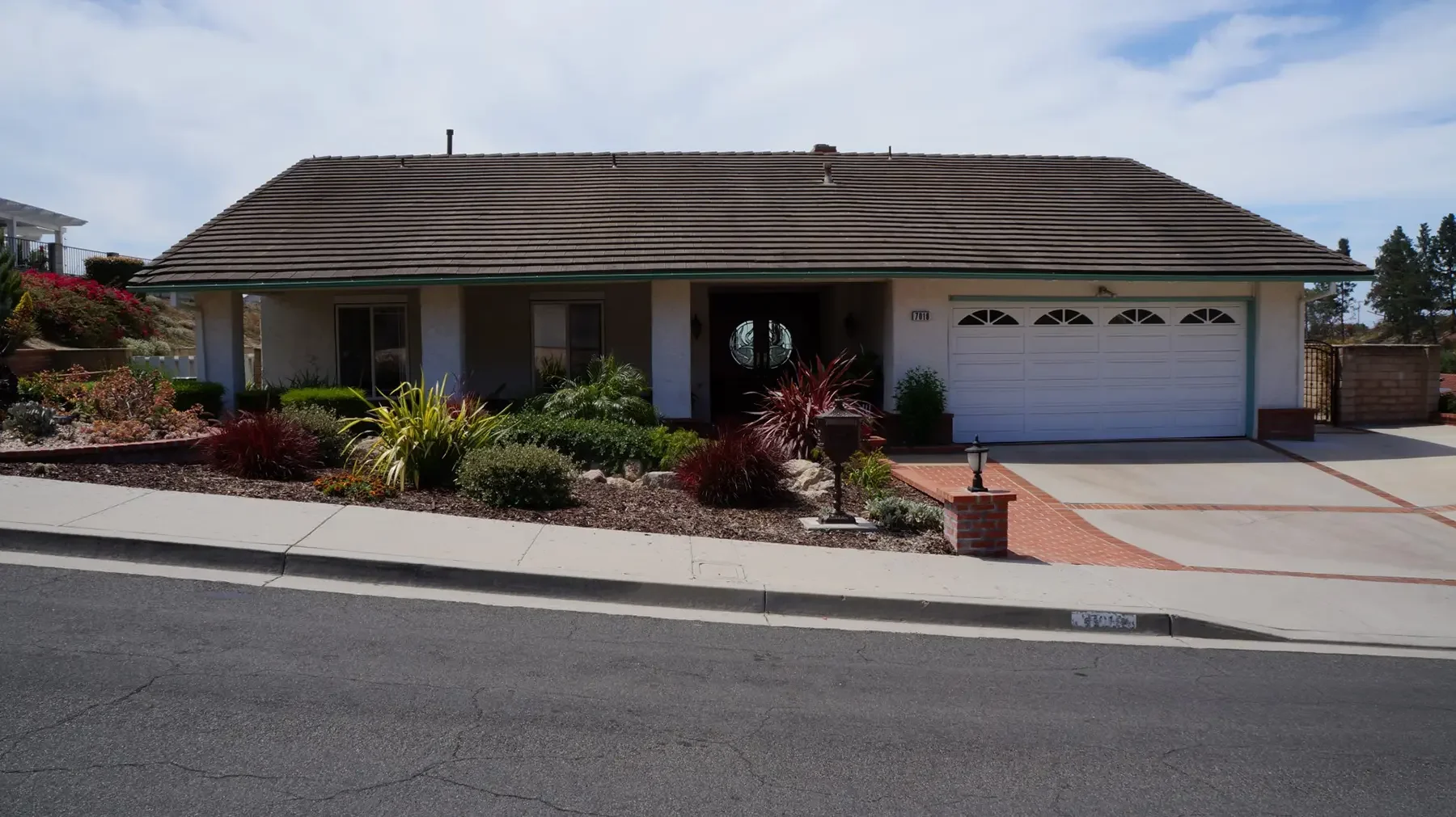 Exterior view of 7018 Sonora Court in Camarillo, CA.