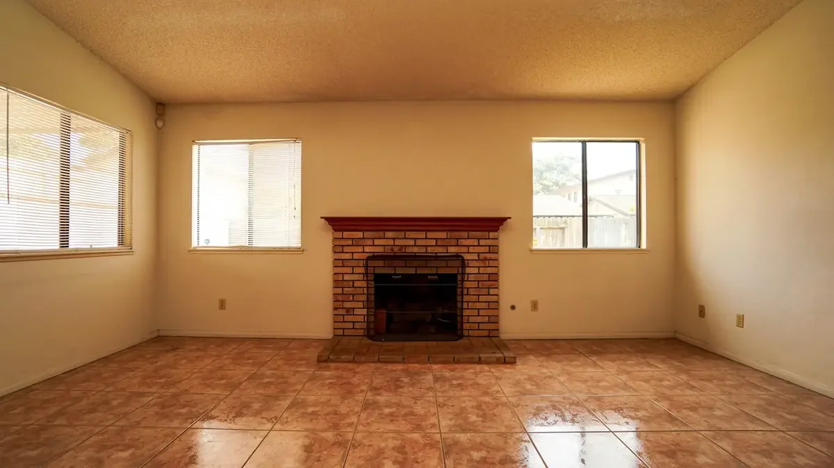 Family room of 830 Blanca Place in Oxnard, CA.