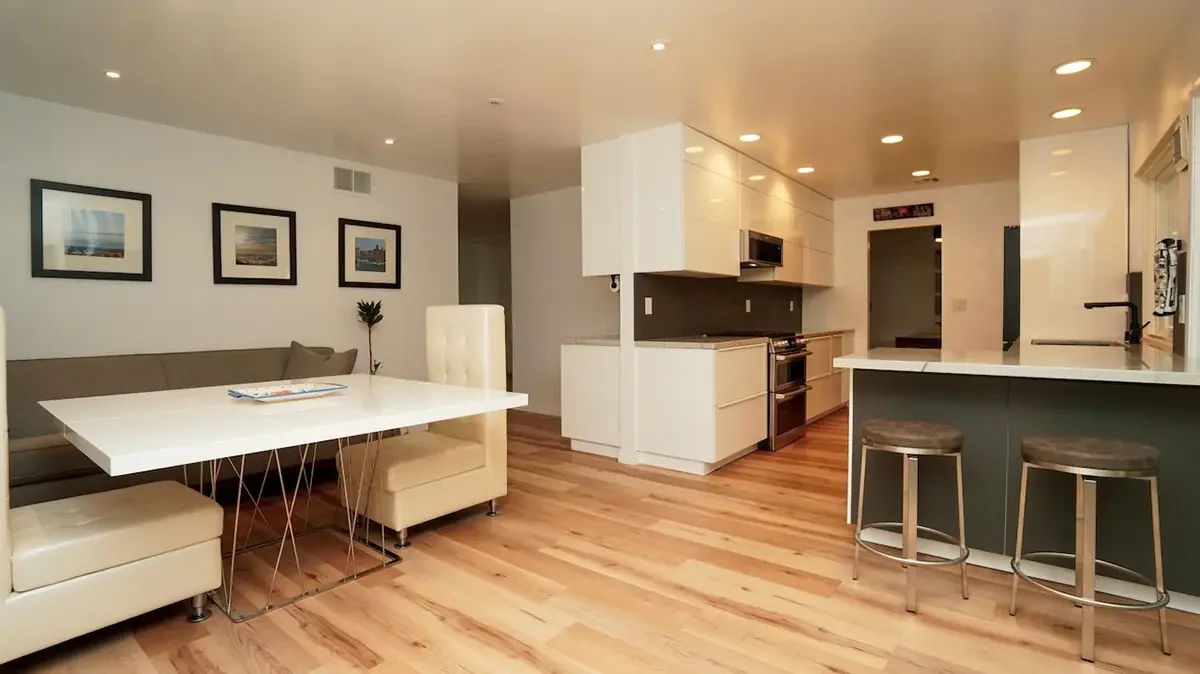 Family room and kitchen of 304 Hickory Grove Drive in Thousand Oaks, CA.