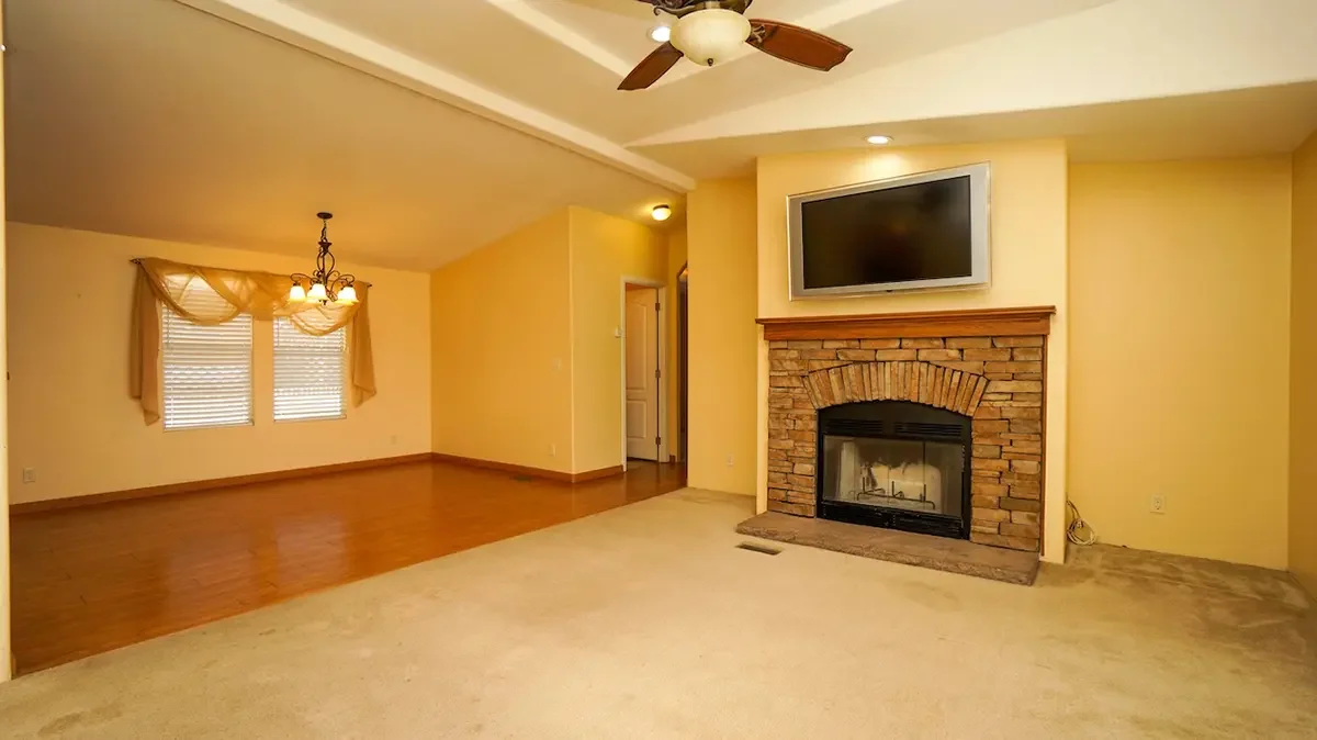 Living Room of 79 Via Marisma in Camarillo, CA.