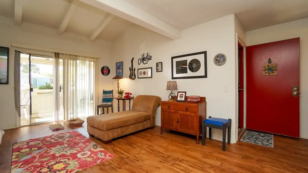 Living room of 1300 Saratoga Way #1609 in Ventura, CA.