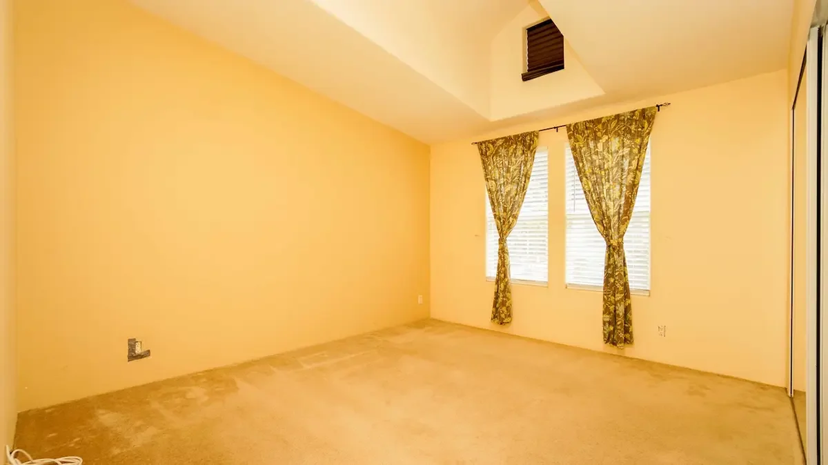 Secondary bedroom of 79 Via Marisma in Camarillo, CA.