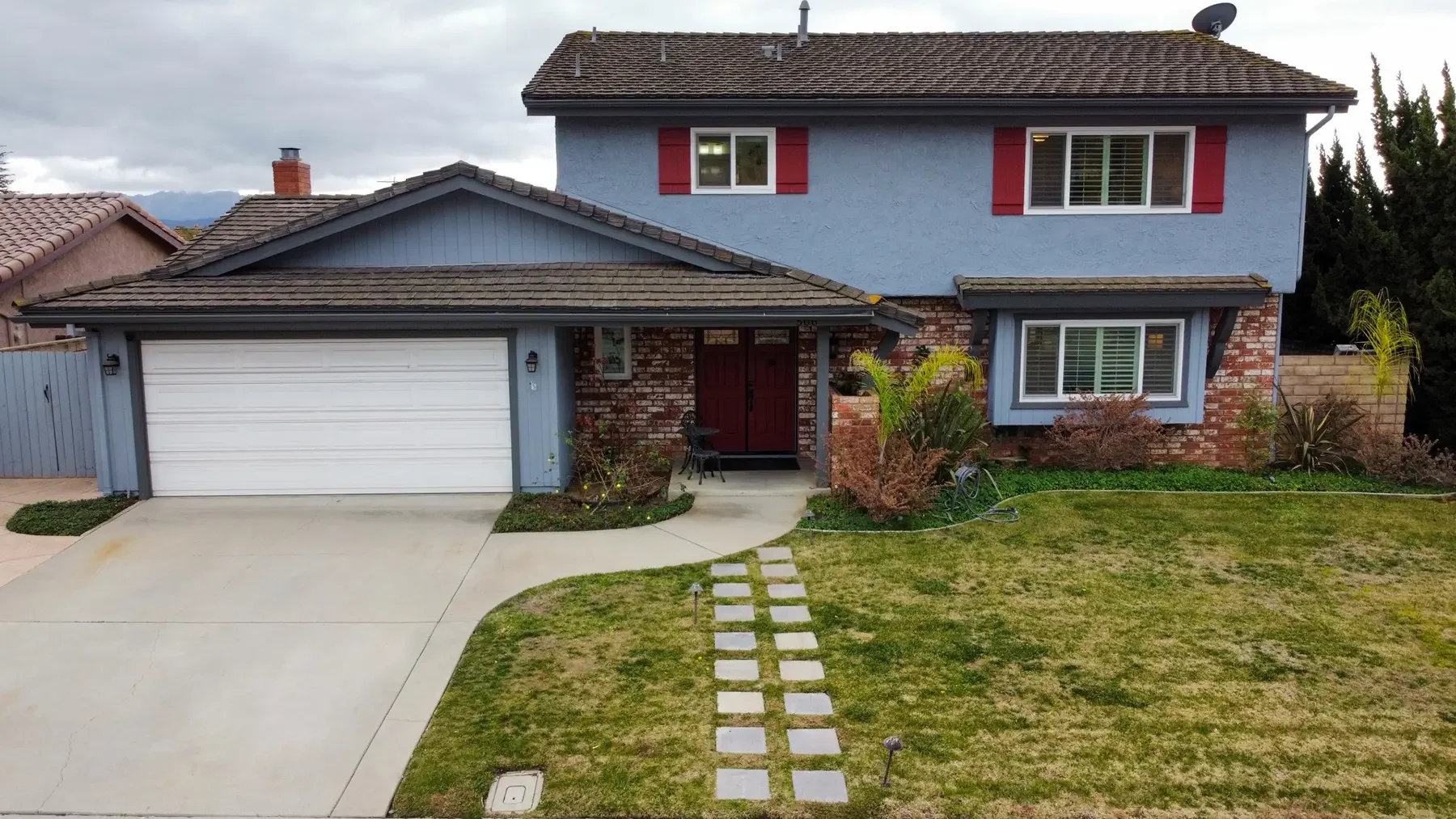 Exterior view of 506 Corte Aguacate in Camarillo, CA.