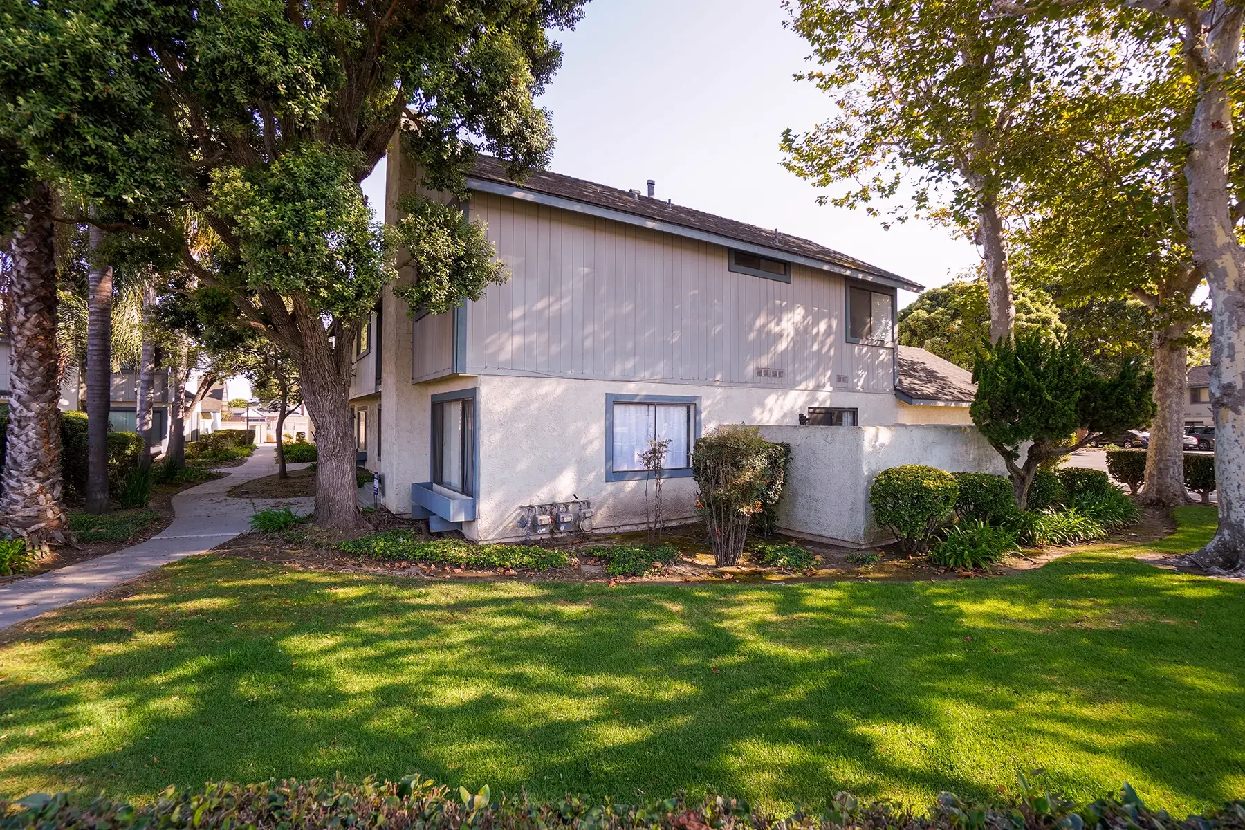 Exterior side view of 2077 Bard Road in Oxnard, CA.