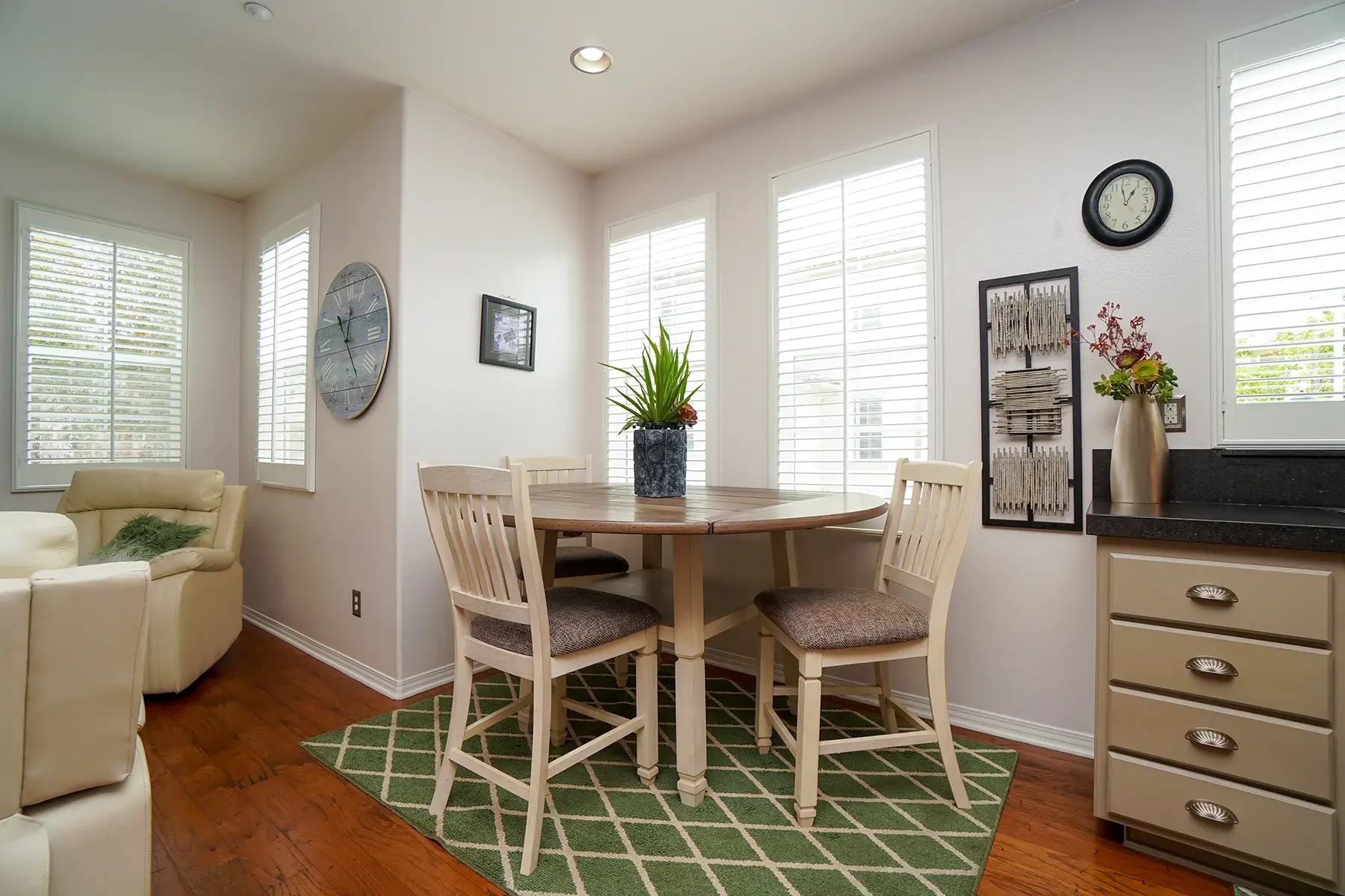 Breakfast nook at 1239 Bayside Lane in Oxnard, CA.
