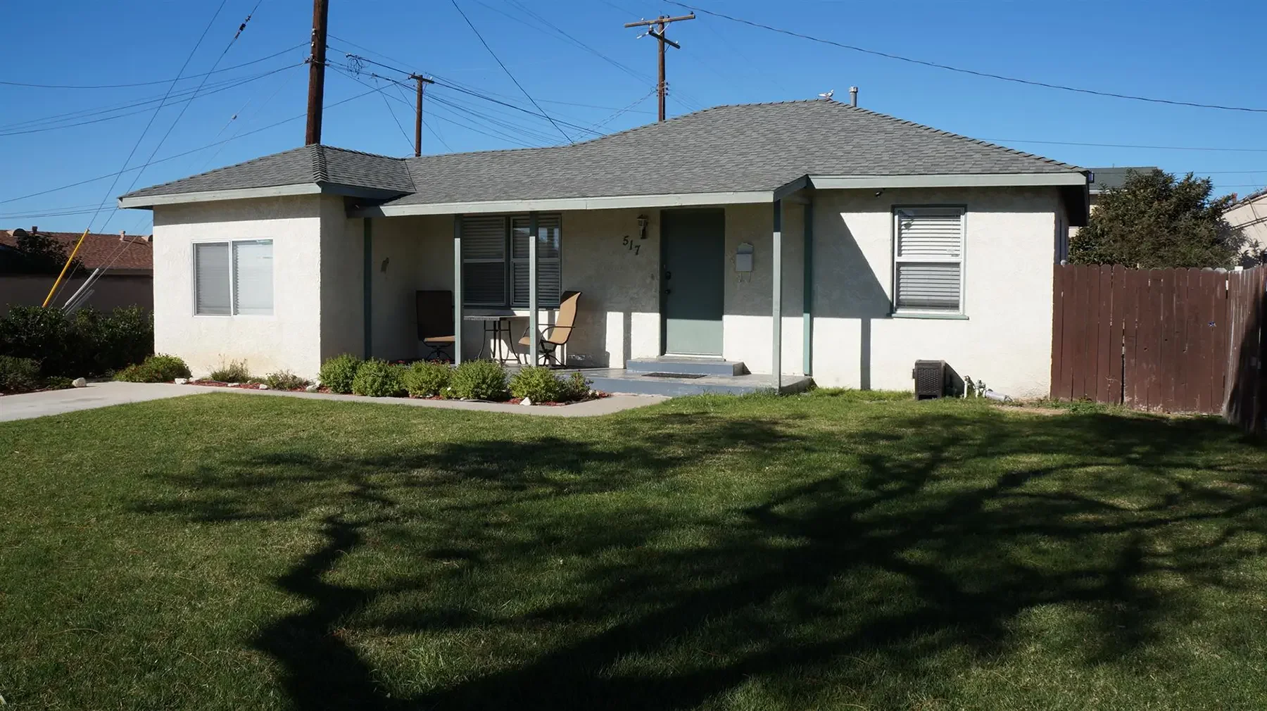 Exterior view of 517 West Juniper Street in Oxnard, CA.