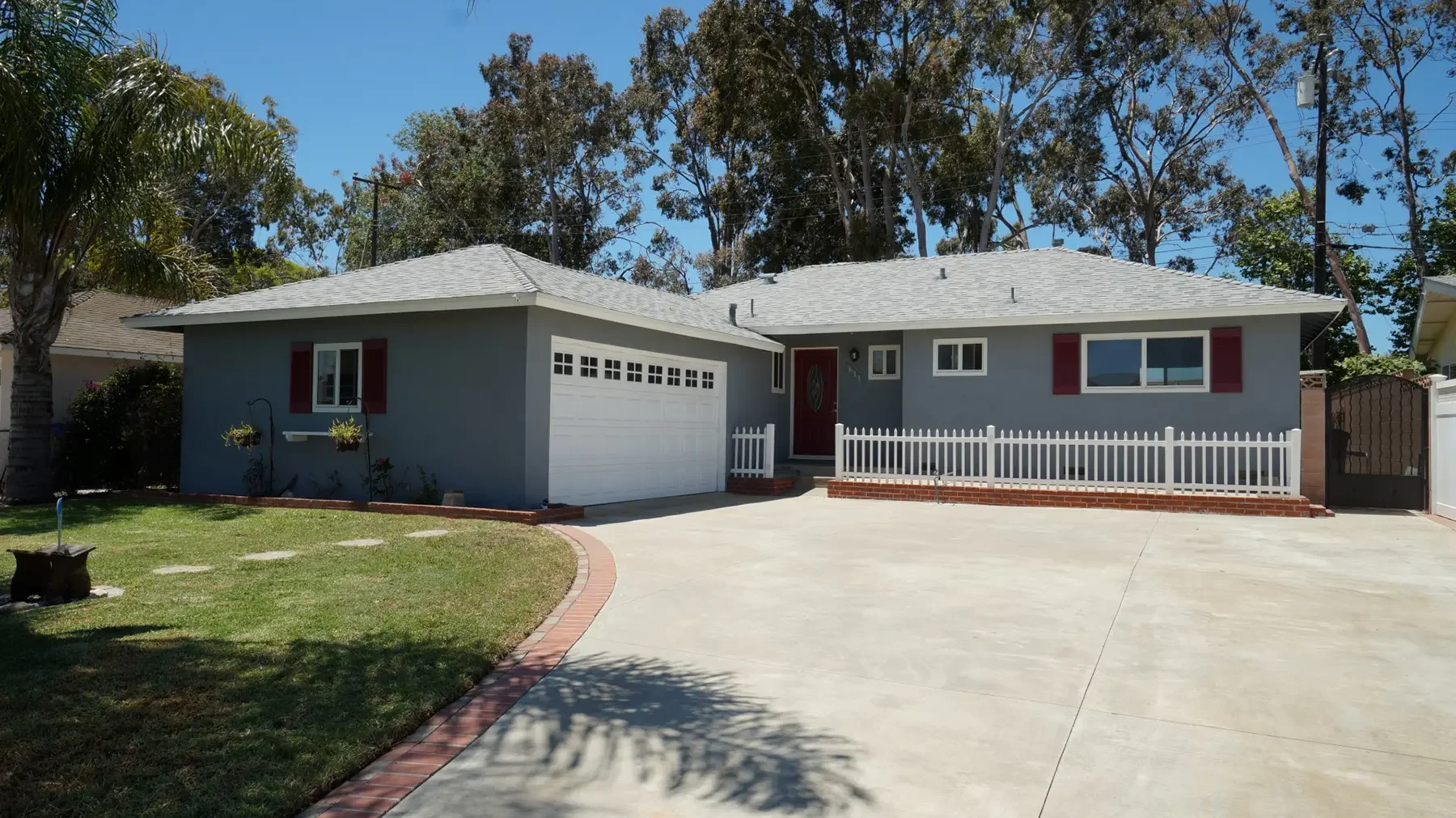 Exterior view of 611 Evergreen Lane in Port Hueneme, CA.