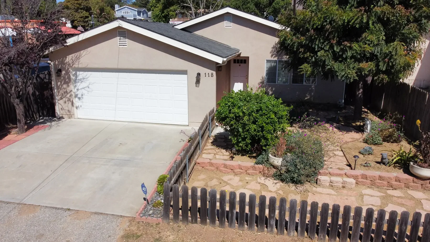 Exterior view of 118 Bundren Street in Oak View, CA.