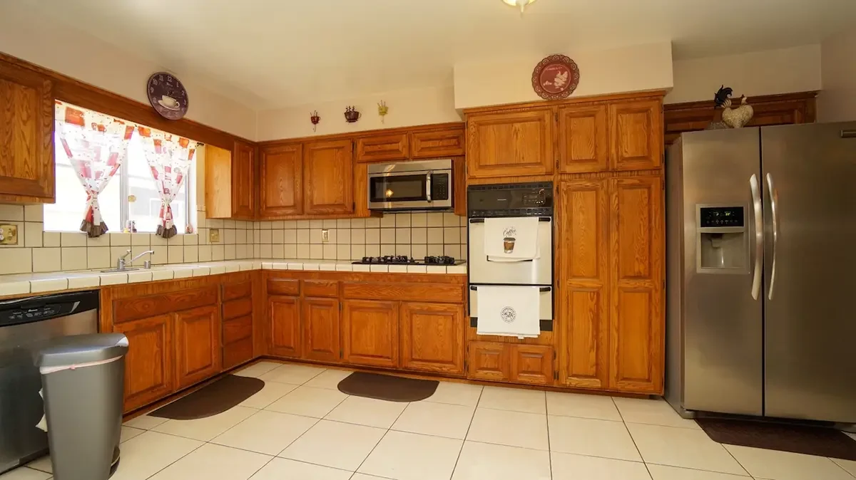 Kitchen of 1121 Yale Street in Oxnard, CA.
