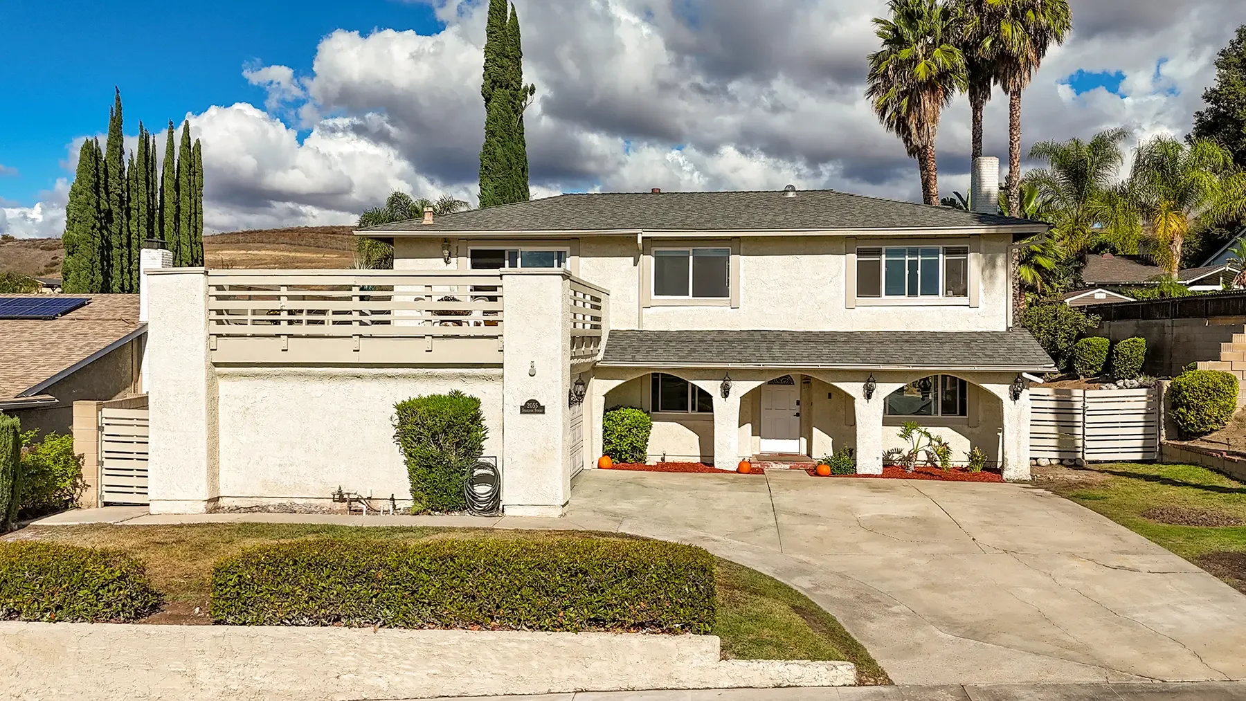 Exterior photo of 2055 Stoneman Street in Simi Valley, CA.