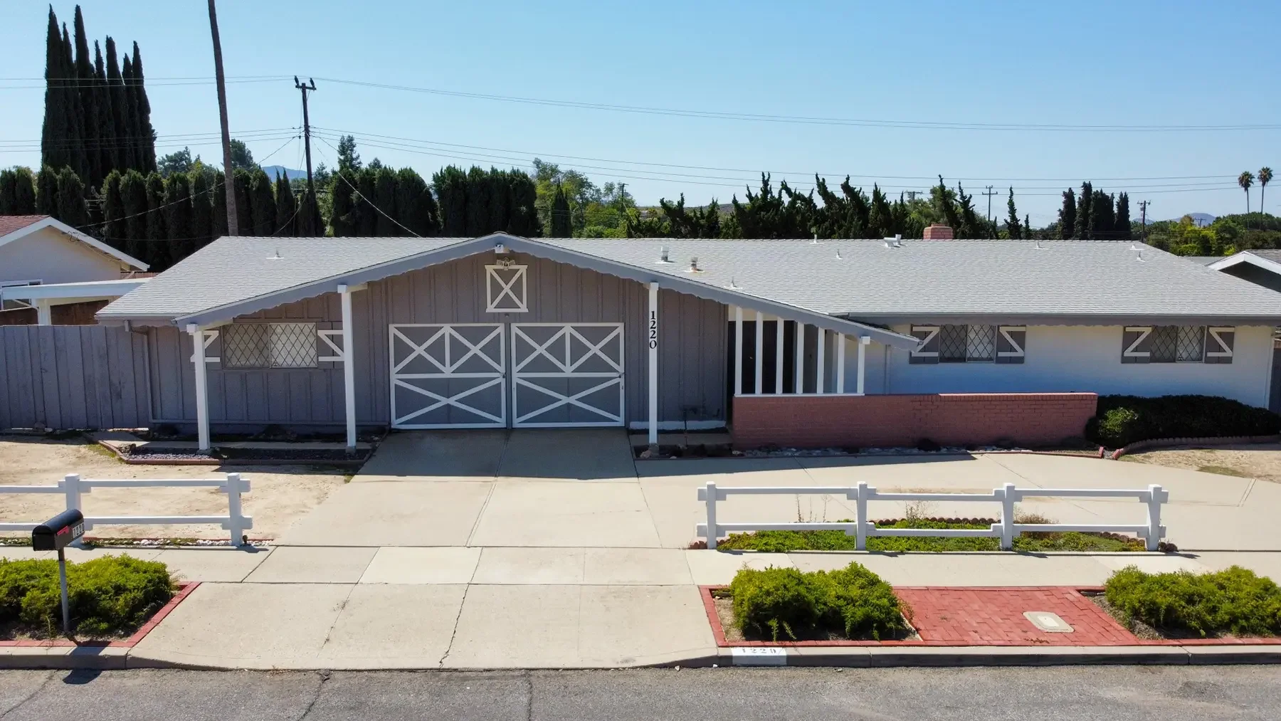 Exterior view of 1220 Coventry Drive in Thousand Oaks, CA.