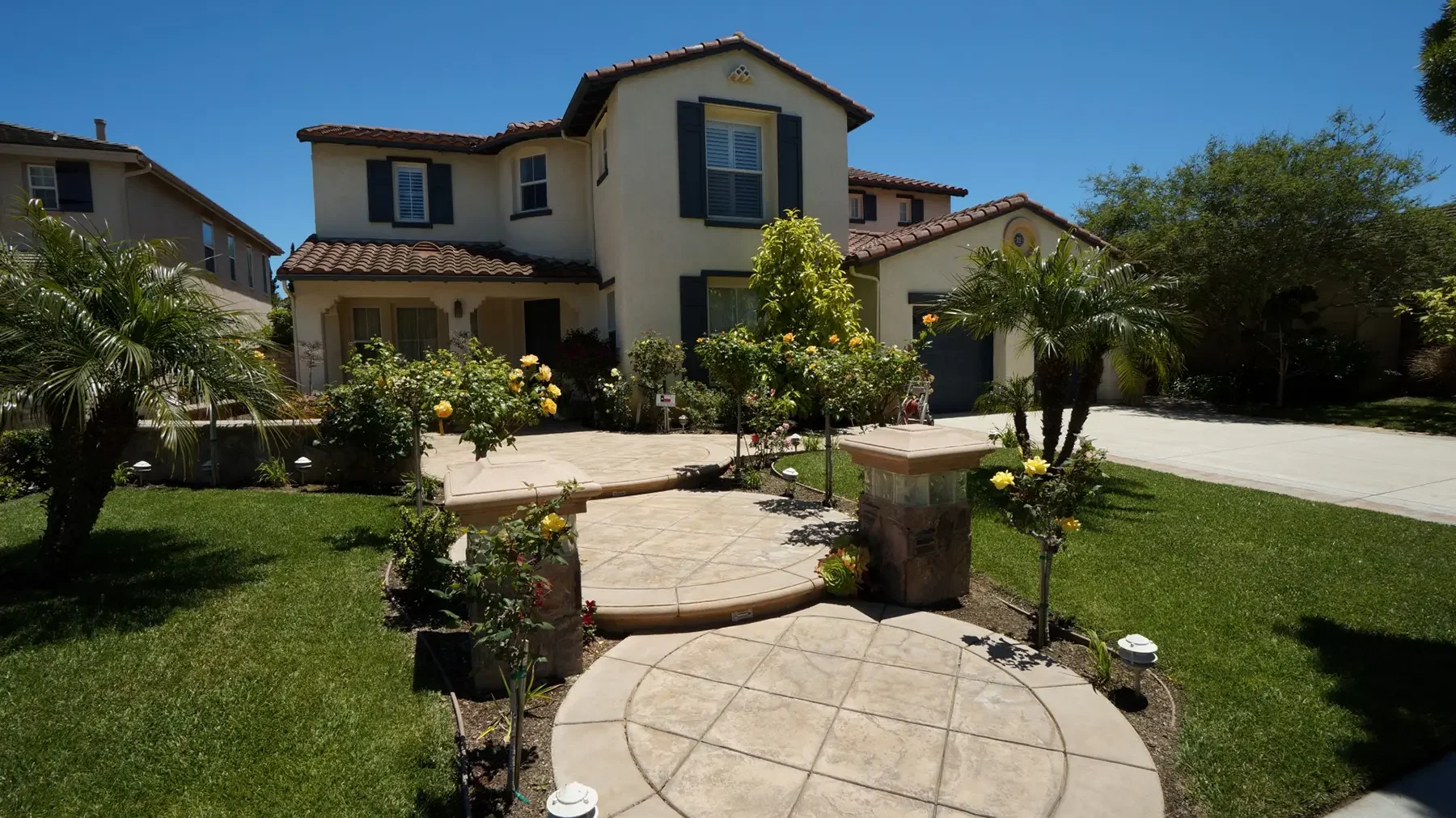 Exterior view of 2032 Keltic Lodge Drive in Oxnard, CA.