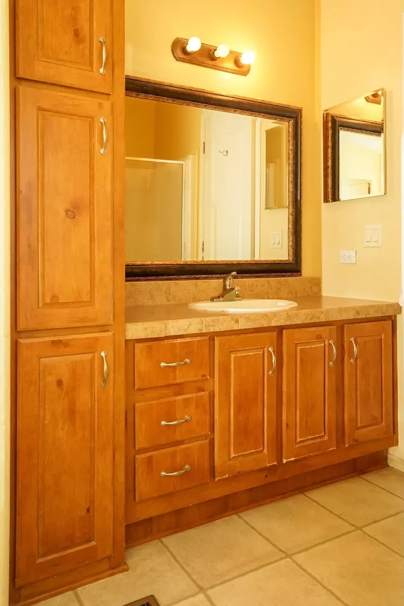 Bathroom of 79 Via Marisma in Camarillo, CA.