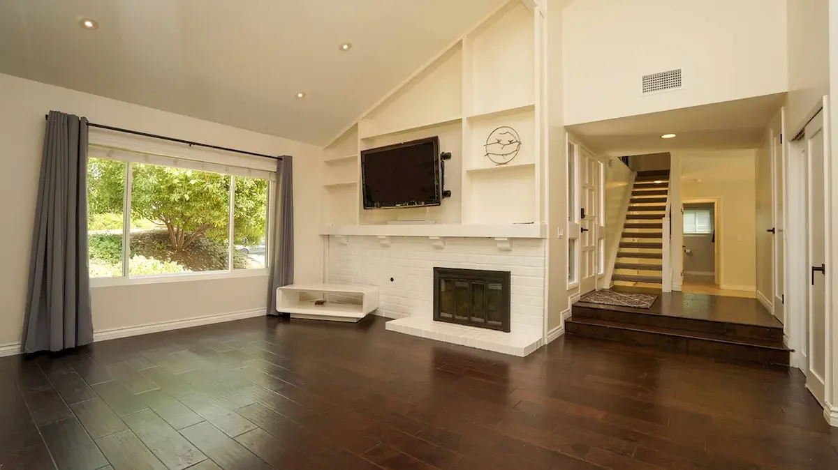 Living room of 353 Lynn Oaks Court in Thousand Oaks, CA.