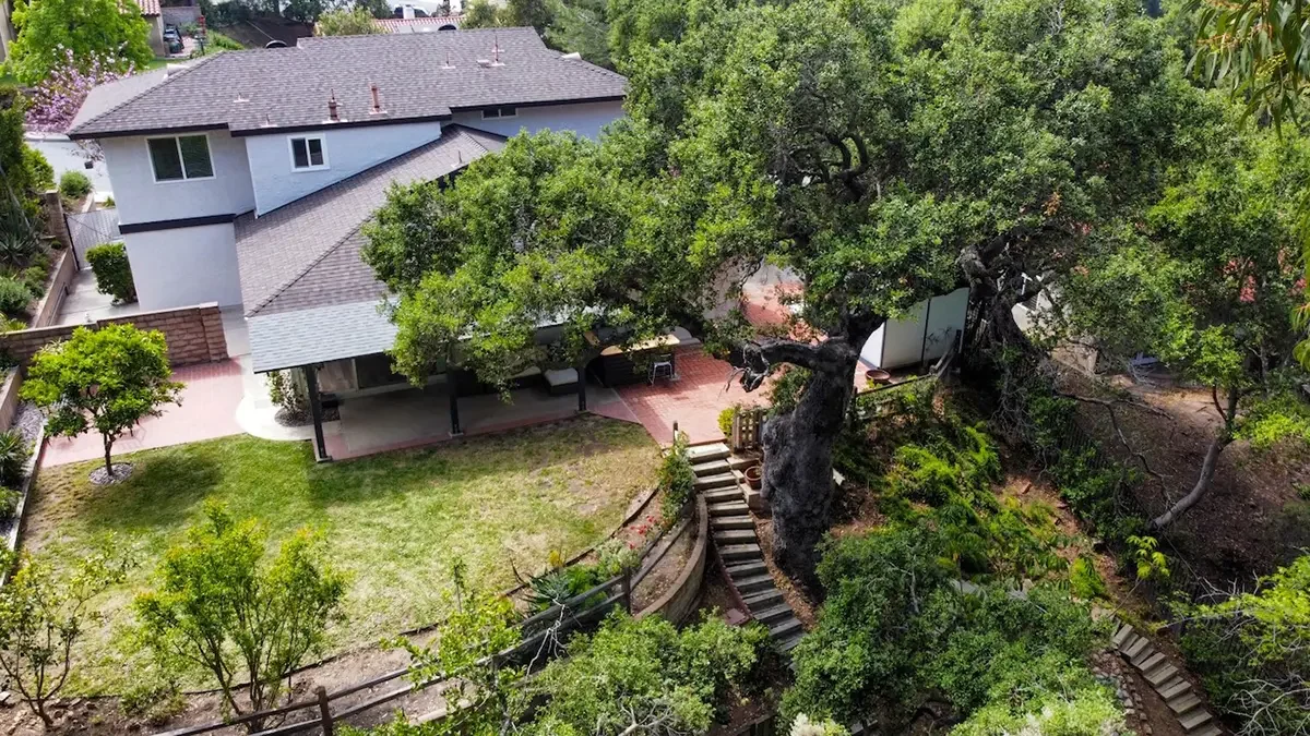 Aerial view of 304 Hickory Grove Drive in Thousand Oaks, CA.