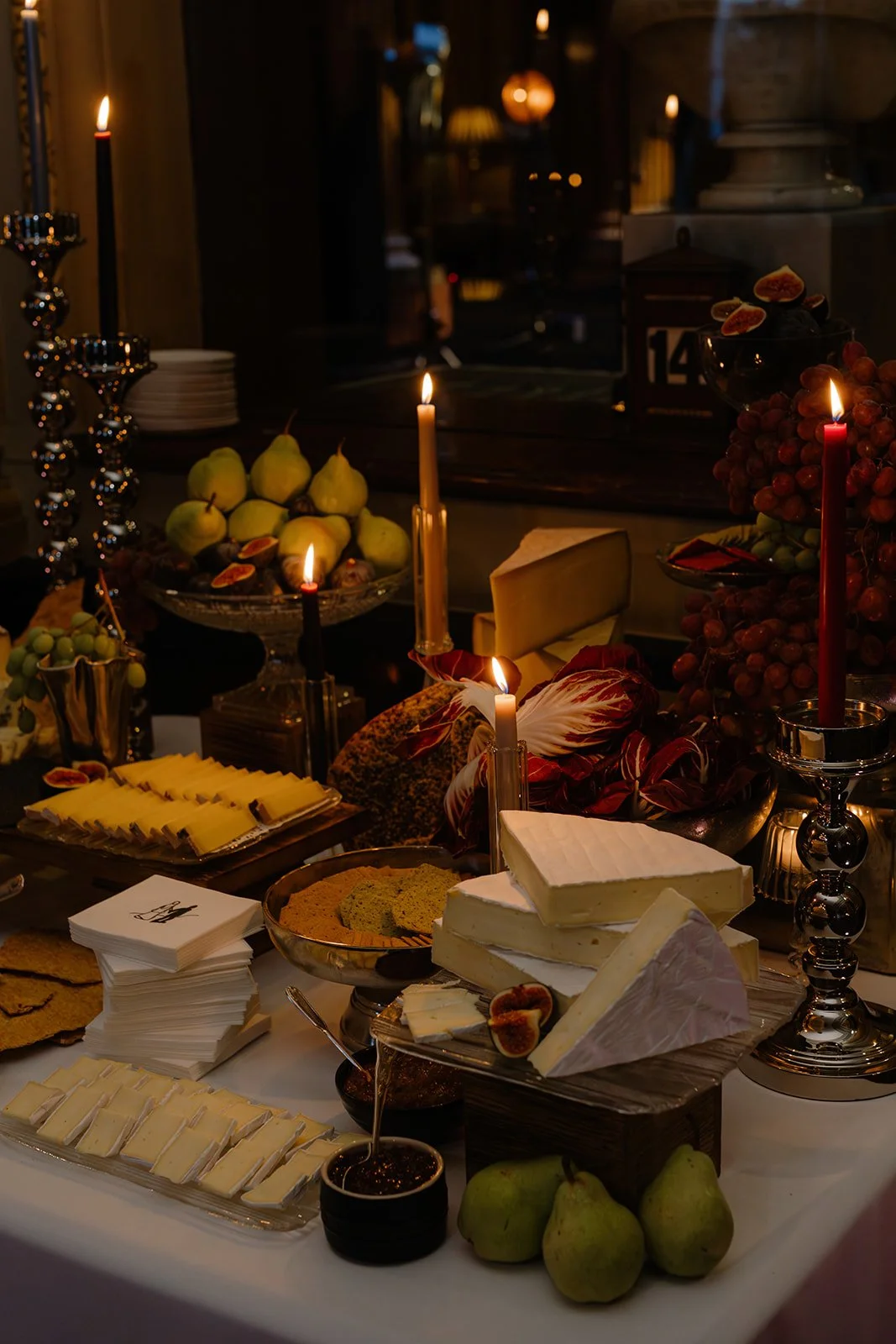 grazing-table-desing-wedding.jpg
