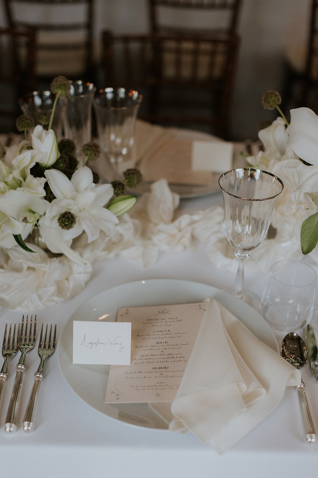  classic-elegant-wedding-tablescape-white-flowers.jpg