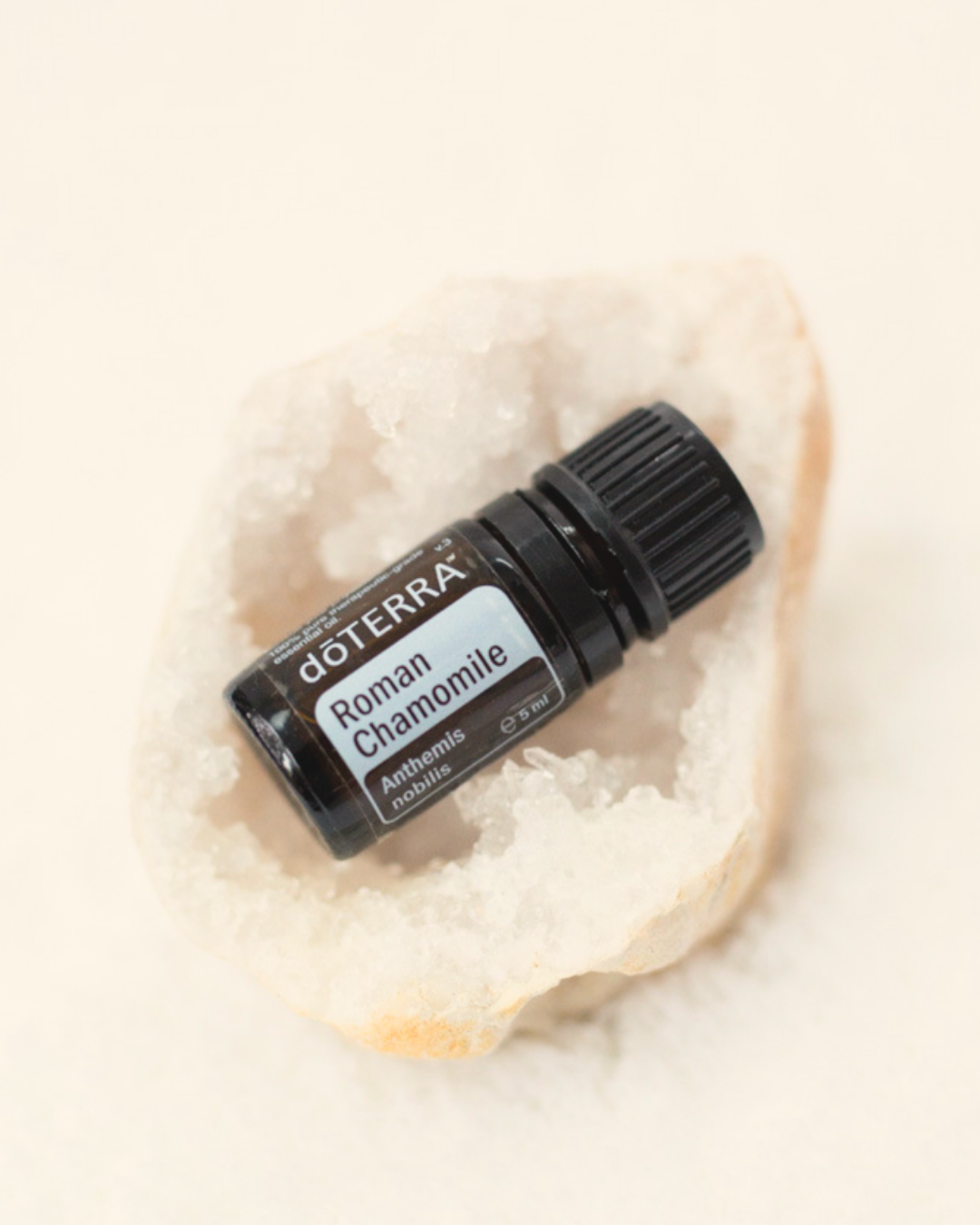 Ätherisches Öl Roman Chamomile von doTERRA. Kristall. Live your purpose. doTERRA Öle & Beratung. doTERRA Wellness.