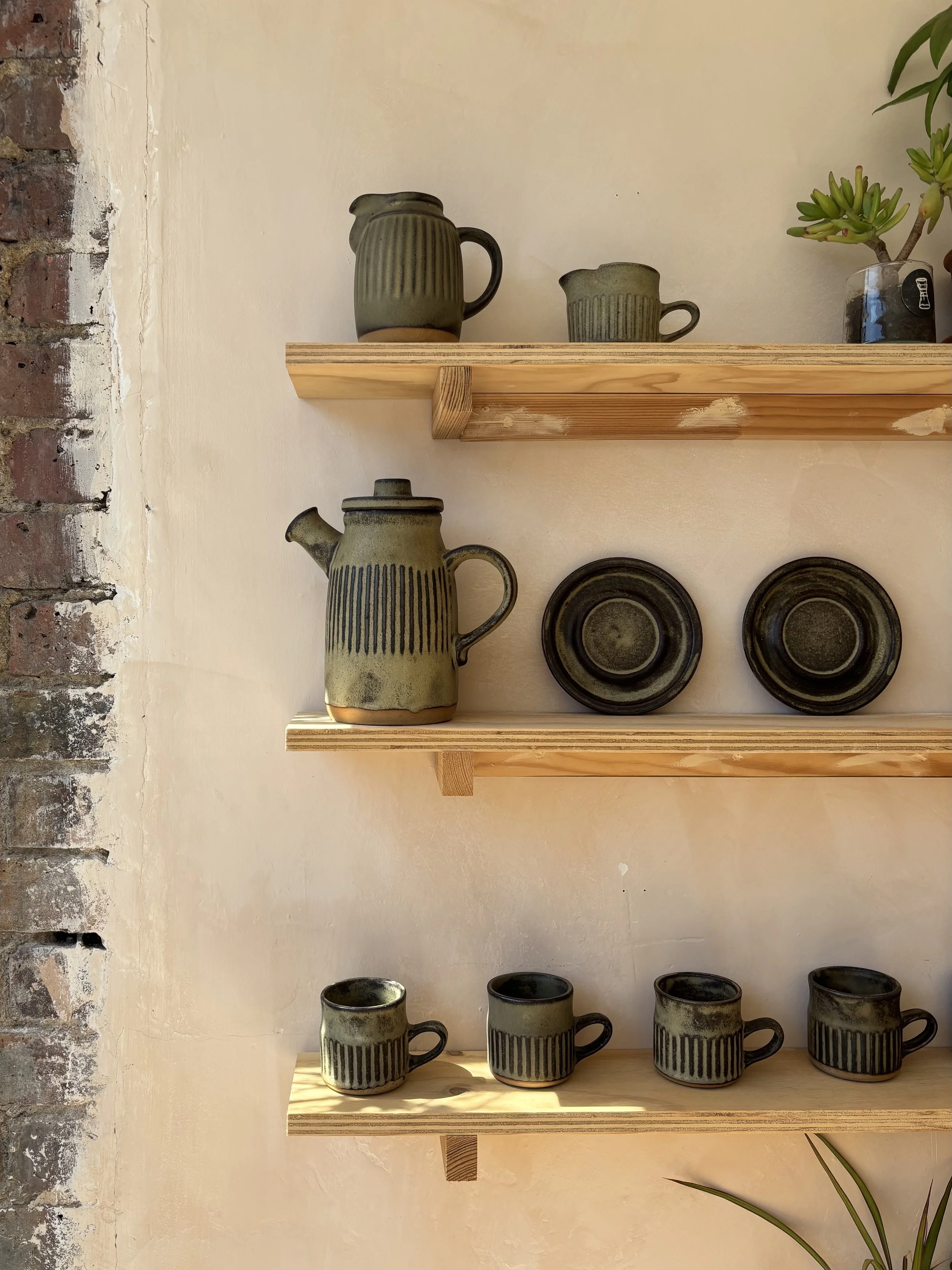 STUDIO POTTERY