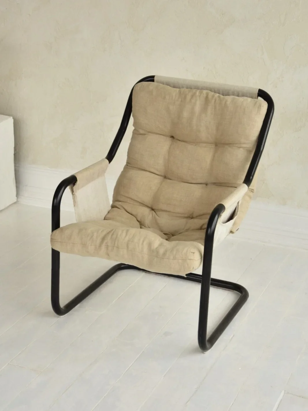 DANISH CANTILEVER CHAIR