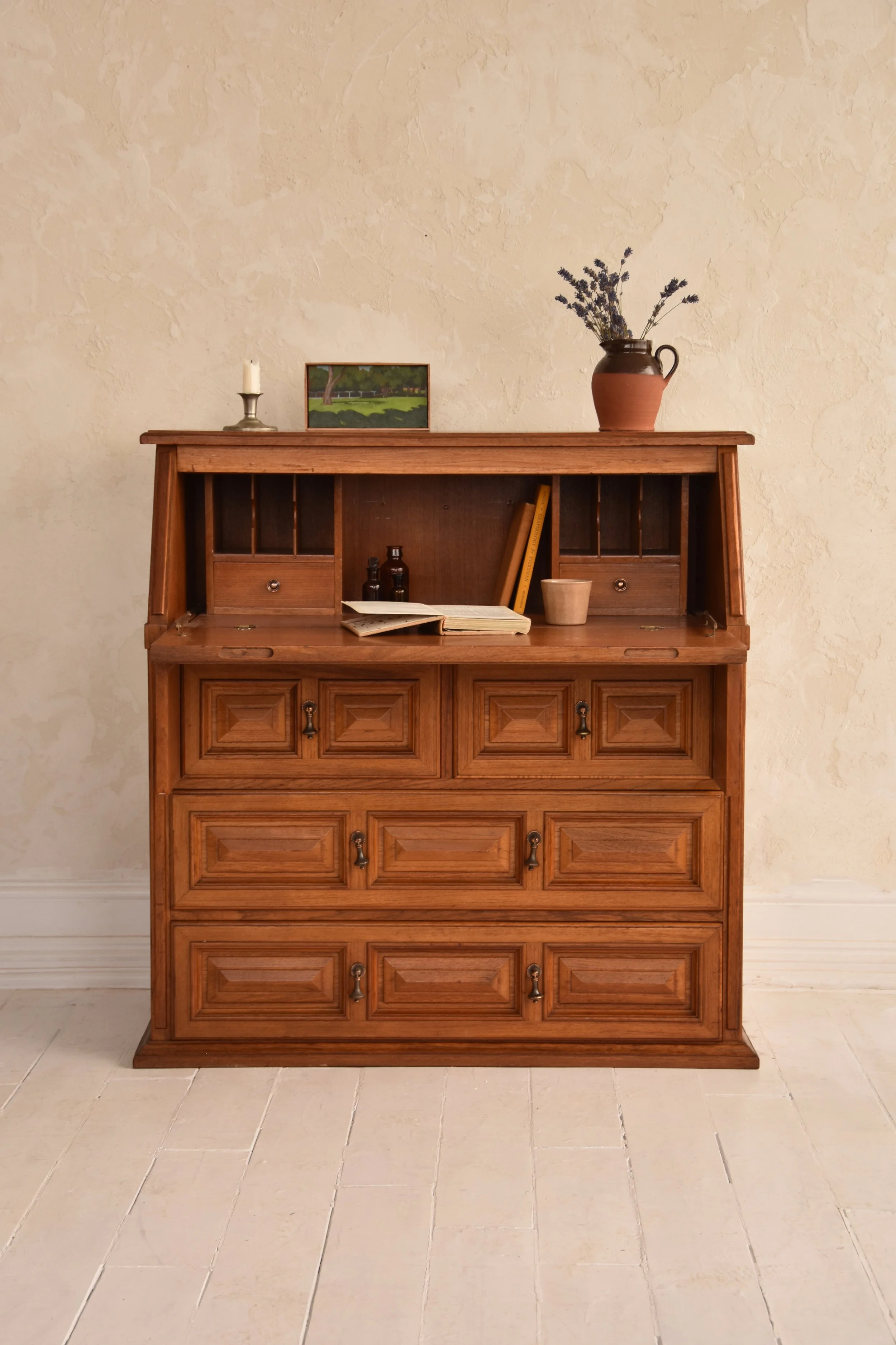 WRITERS BUREAU