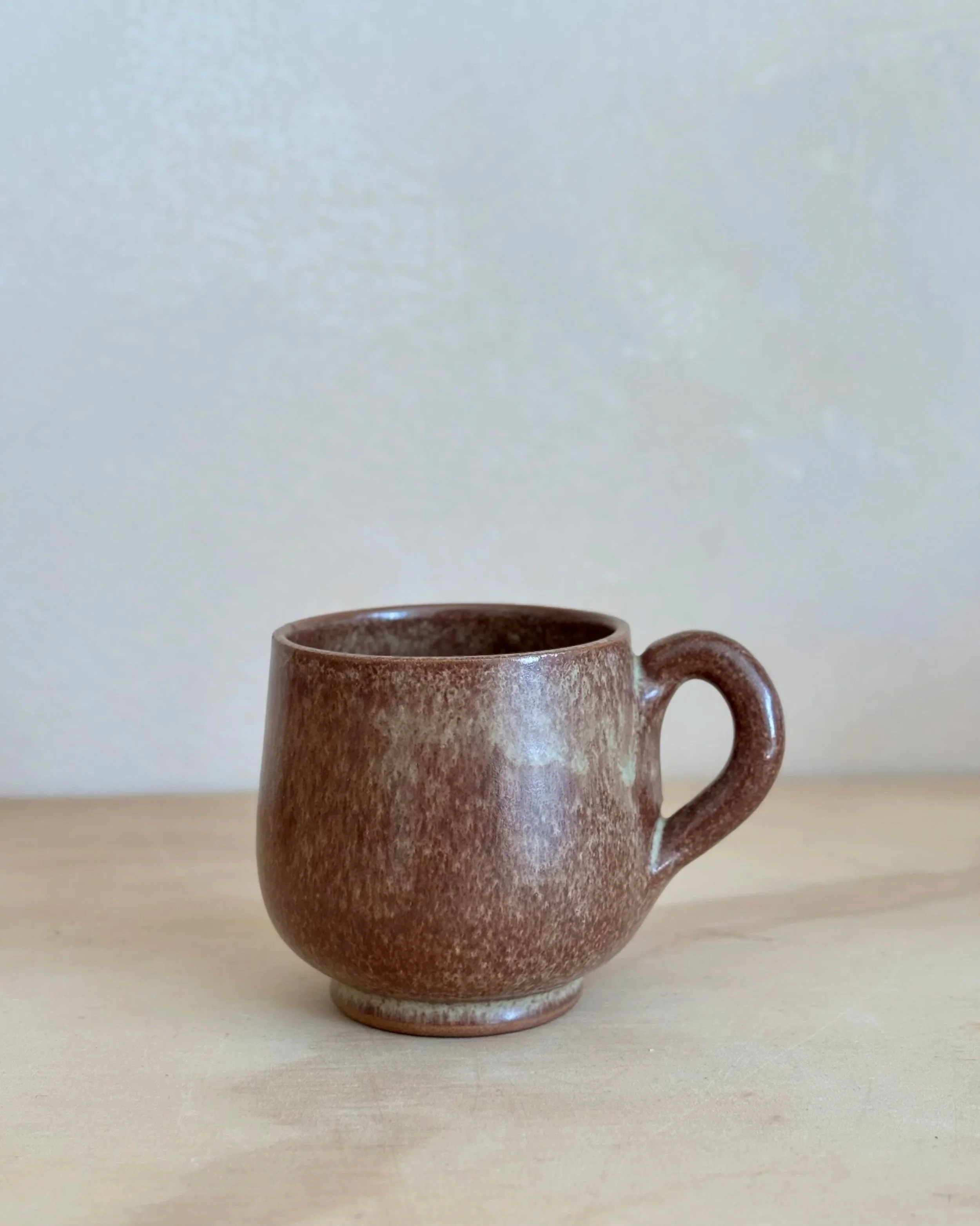 SMALL BROWN ESPRESSO CUP + MILK JUG