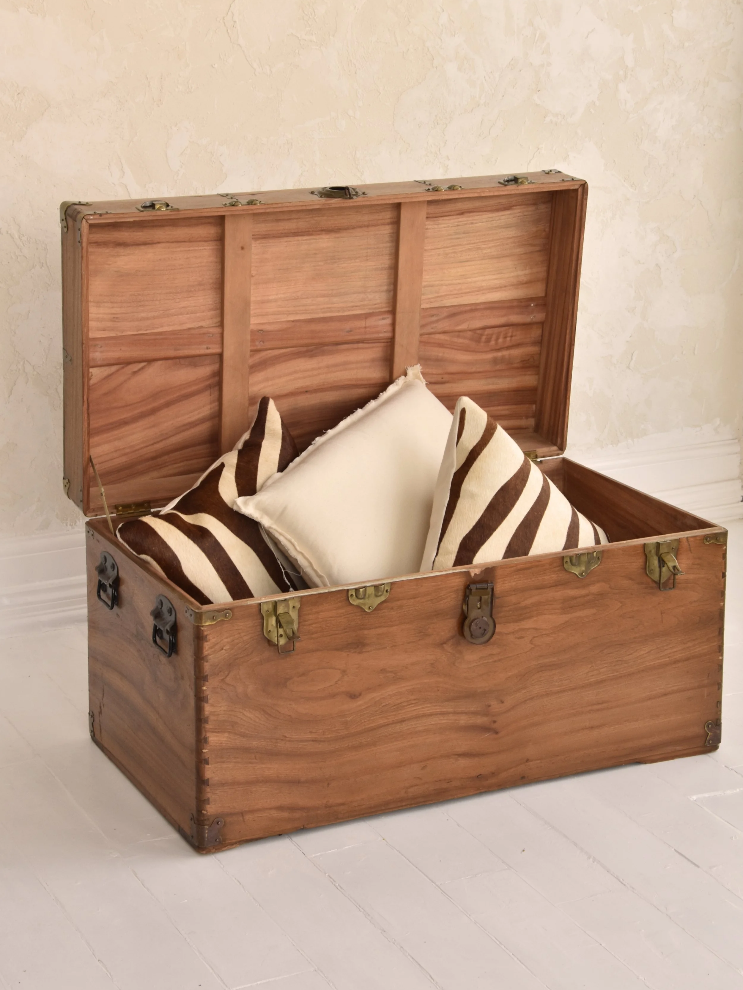 WOODEN CHEST WITH BRASS DETAILS