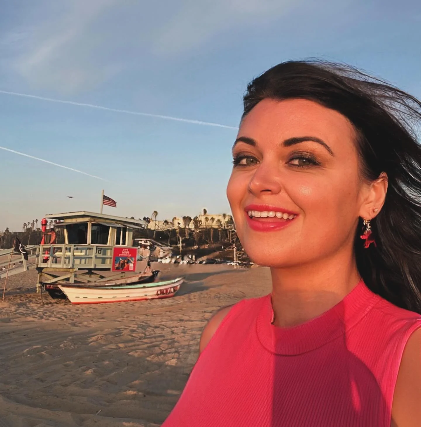 Back in my happy place! ☀️🌊✨😍🇺🇸🎬

@crystalmlee_vo @akiraleewatanabe @lulubaileyofficial @bingbailey