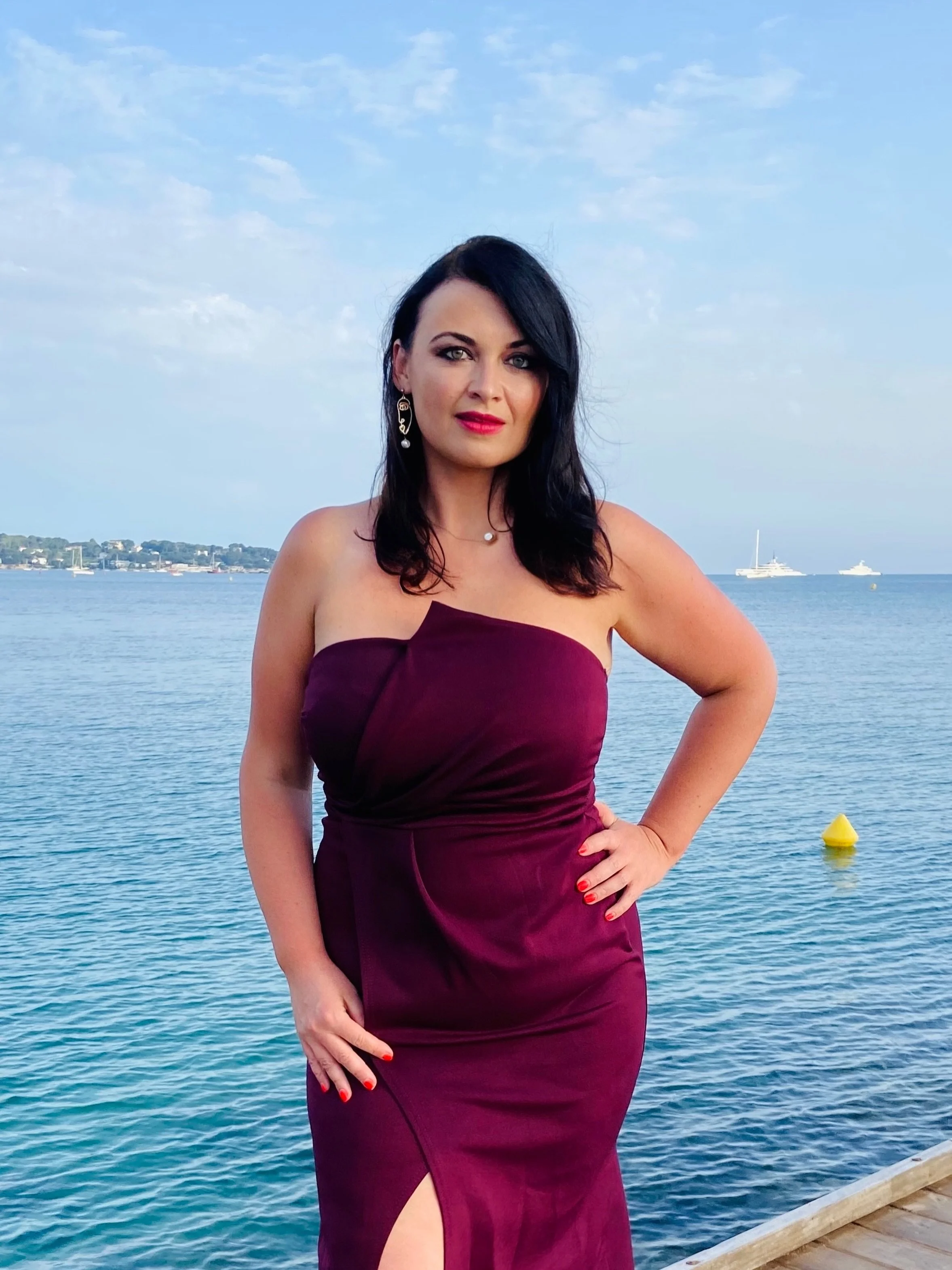 💙🤍&hearts;️

Sadly, I couldn&rsquo;t make the @festivaldecannes this year, but I was with my lovely friends in spirit! Looking forward to celebrating its 80th year next year! 🎬🇫🇷✨