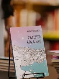 Conversa com Maíra Pestana Soares, autora do livro de poesia O Que Eu Vejo O Que Eu Sinto (Brasil, 2025)