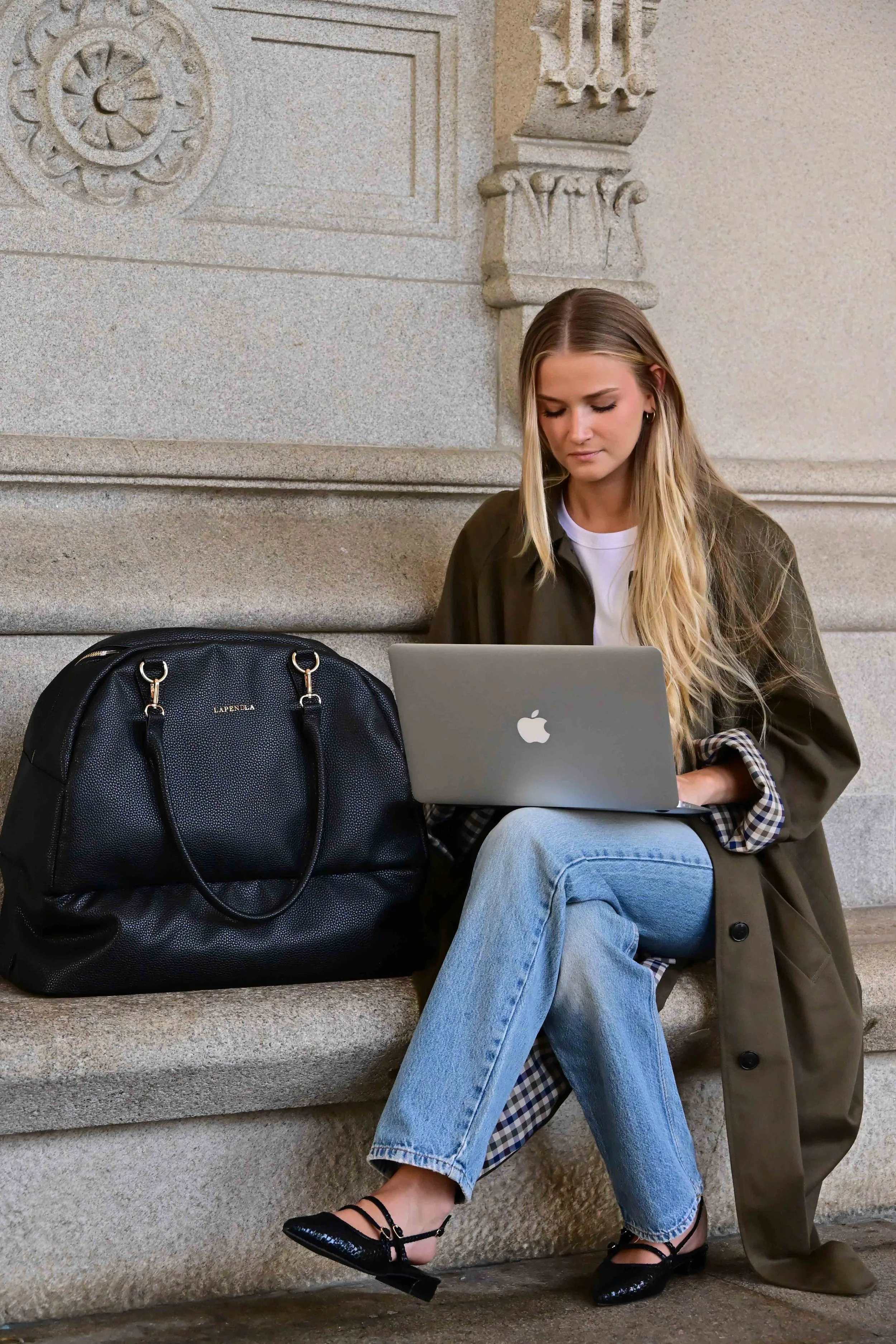 Fashion_graphic_studio_photography_bag 27.jpg