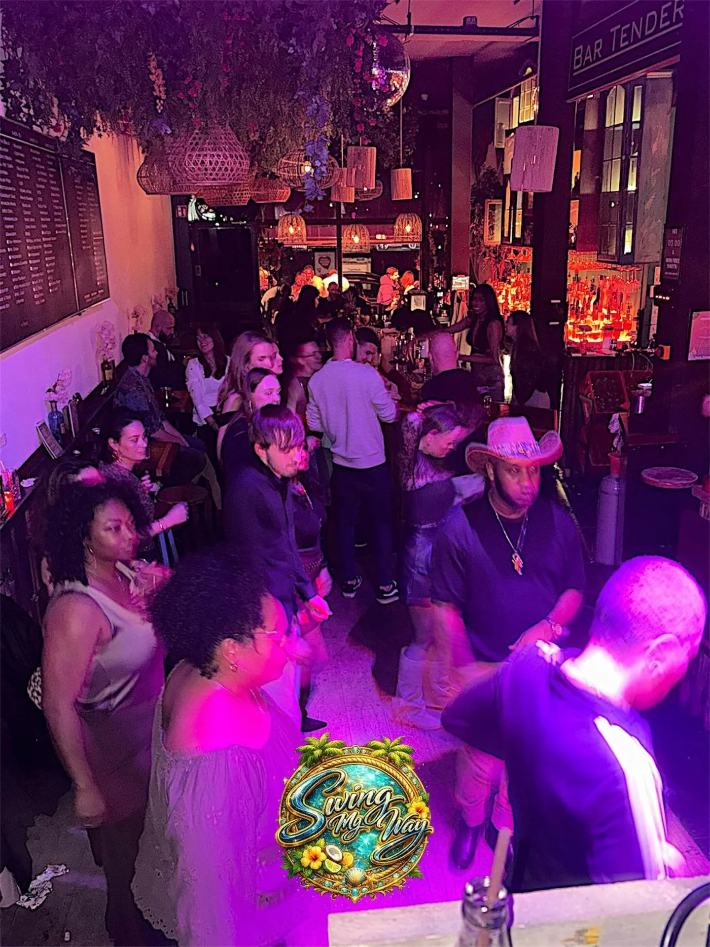 Swing My Way @bartender.rotterdam 🔥 On 2 The Next 1 #rotterdam #nightlife #cocktailbar #goodvibes #swingmyway