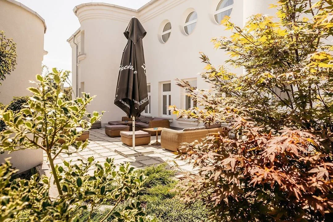 White House Apartments - From £62/night