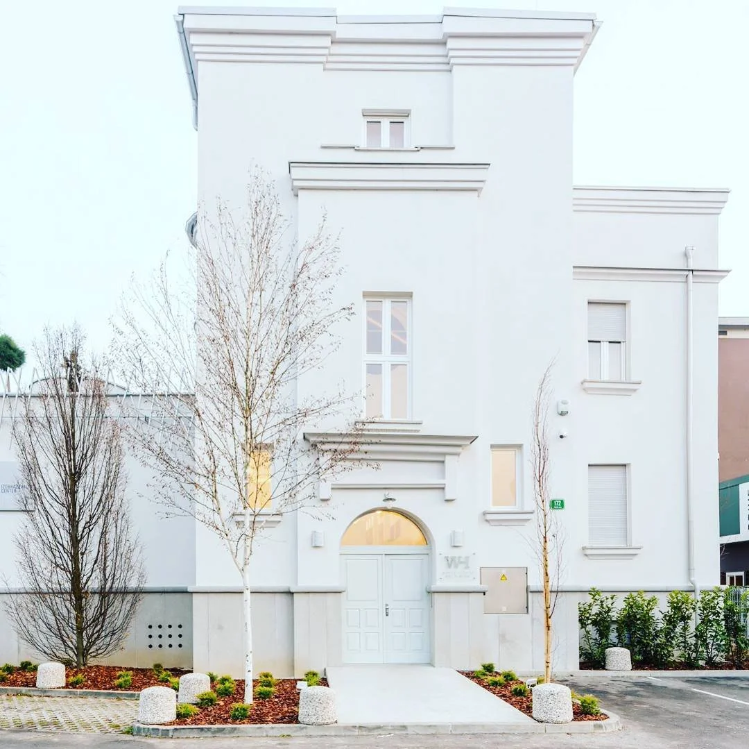 White House Apartments