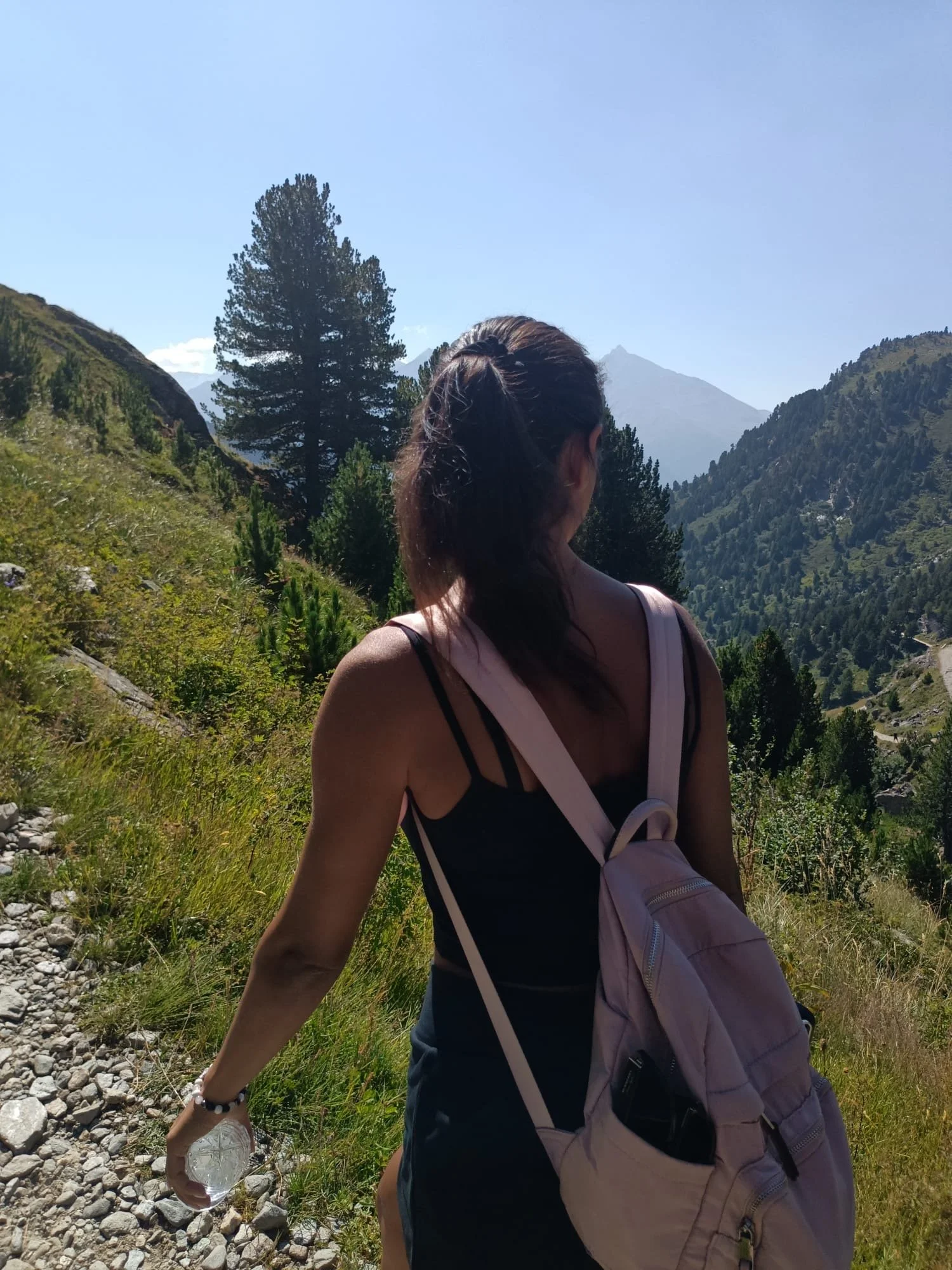 Randonnée en Bulgarie au cœur des montagnes et forêts verdoyantes, voyage nature et exploration douce