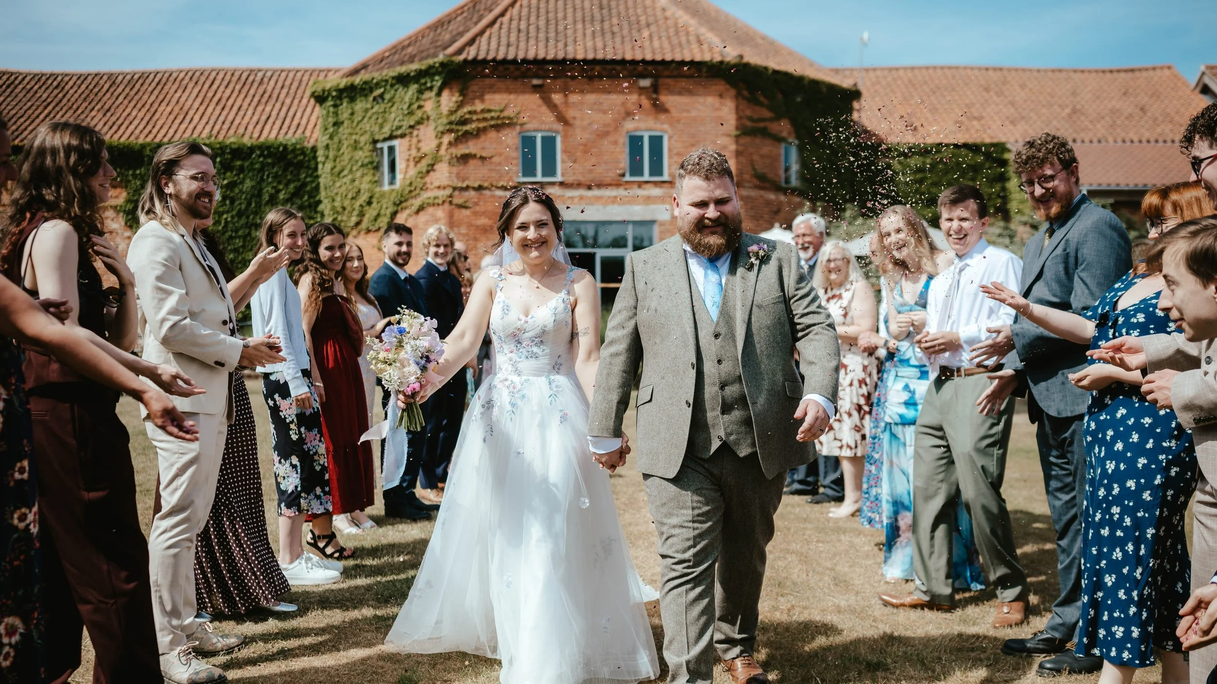 A few days in the office this week to catch up with Admin, editing and playing catch up after 5 weddings over half term. 

Today i am working with the amazing @origin.catering and @mamamedia.uk at @oxneadhallweddings 
Keep an eye for some exciting co