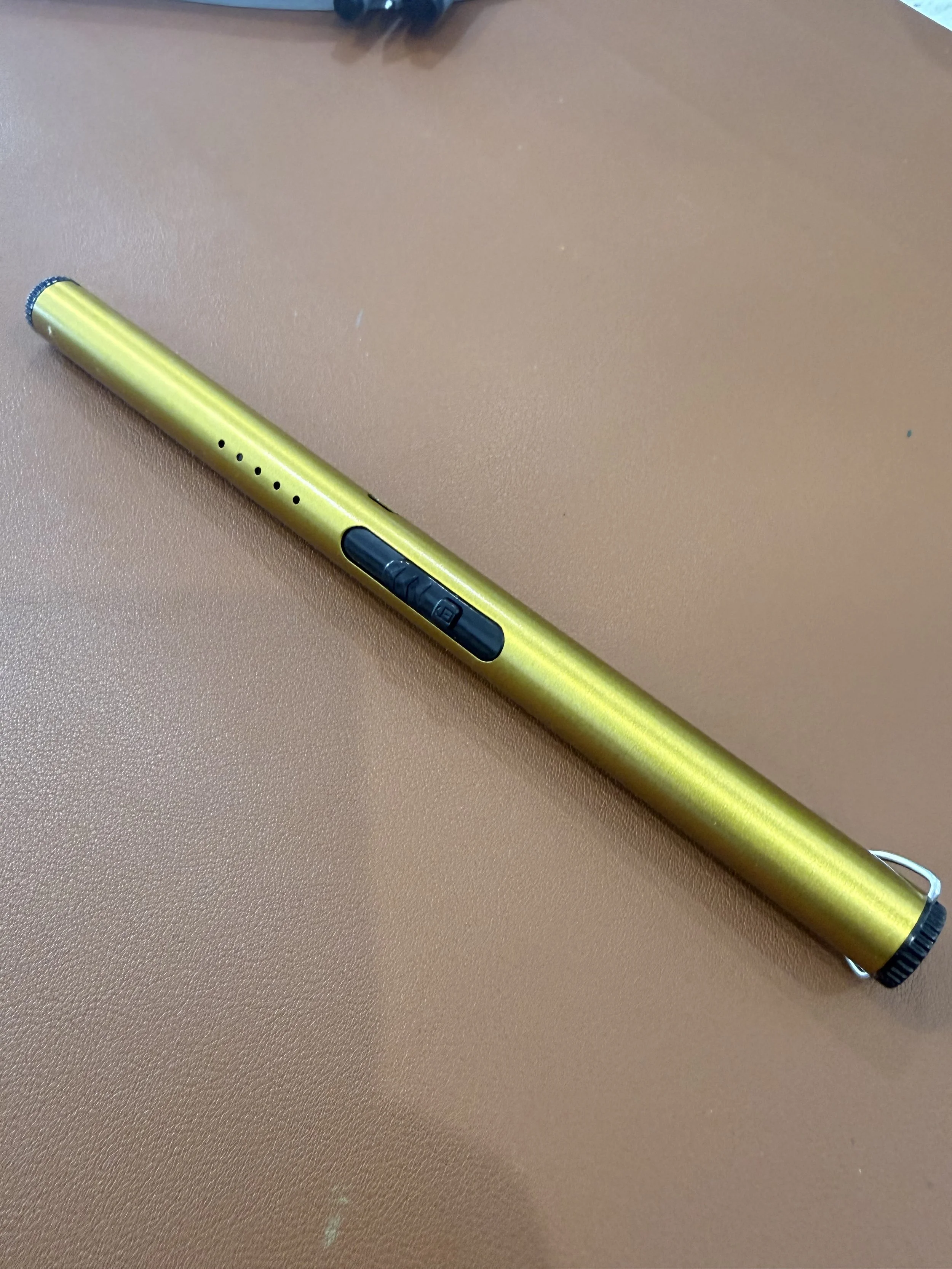 Electric flameless USB rechargeable lighter