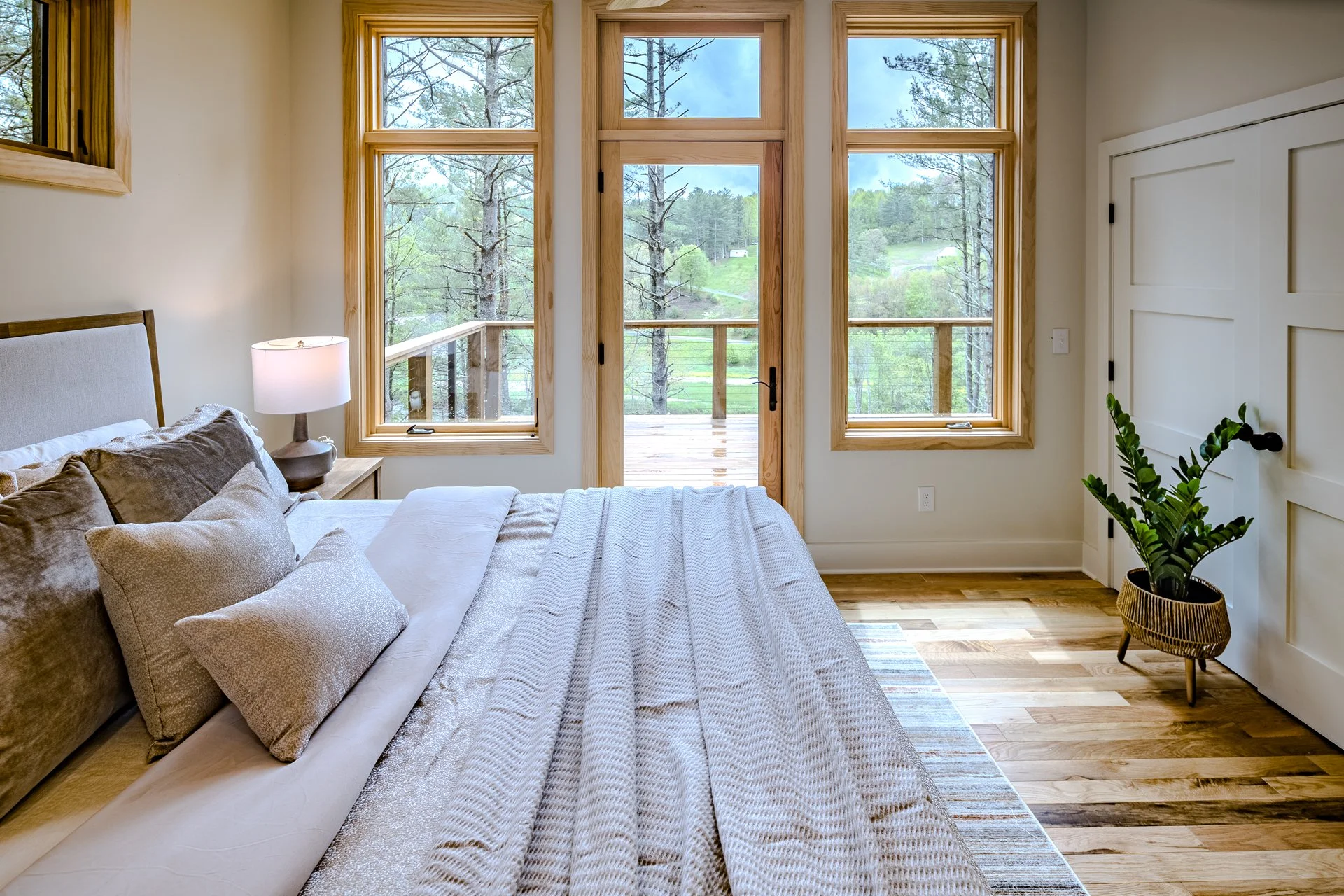 Large 1920 X 1080-28.jpg