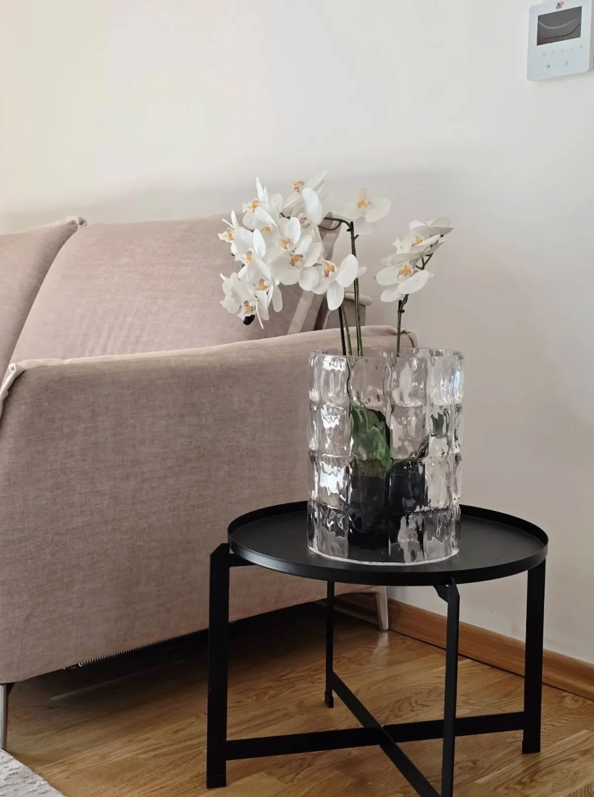 decor in the living room